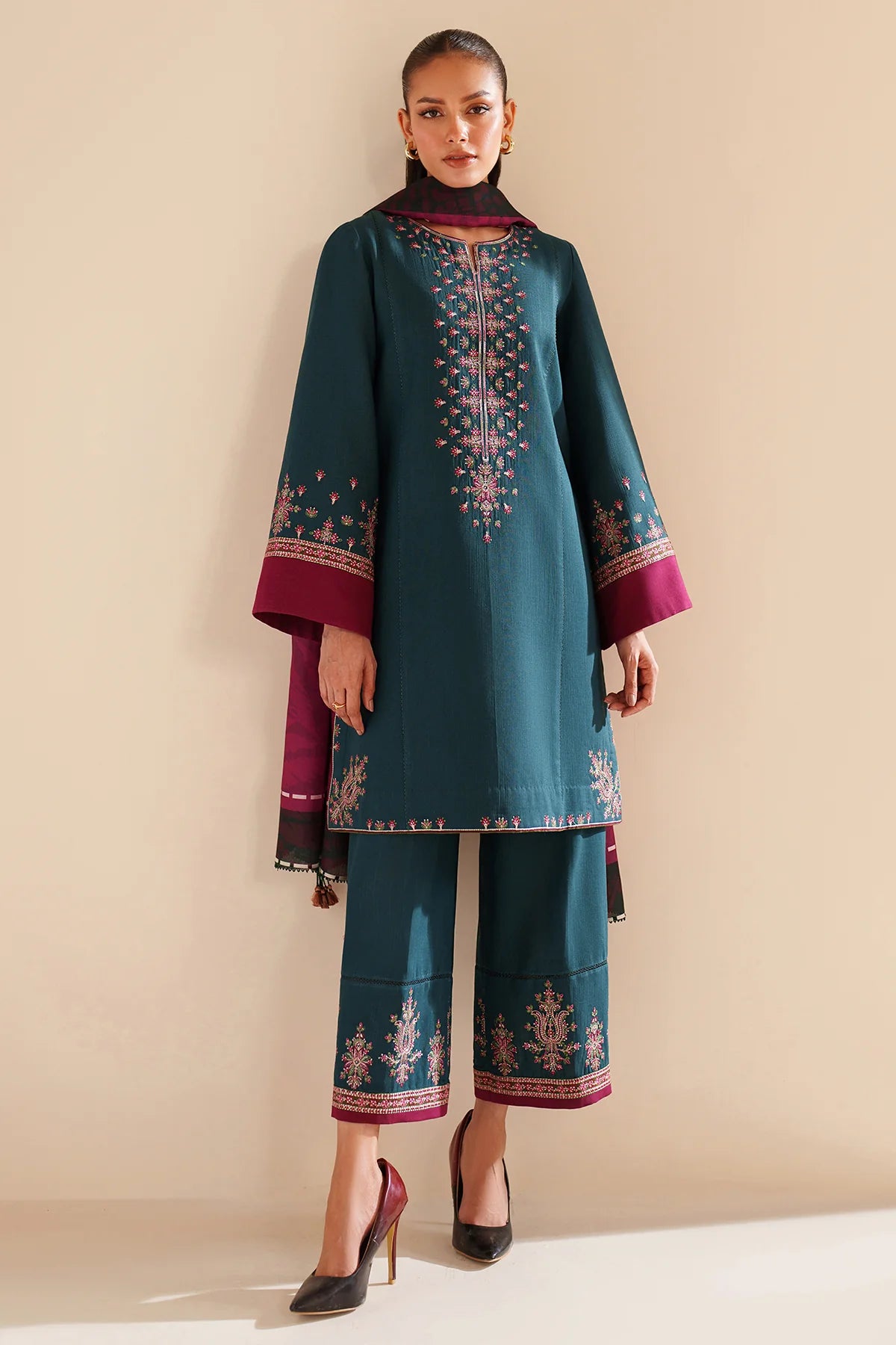 JZ-UW-D0190-0 | EMBROIDERED KHADDAR | Jazmin