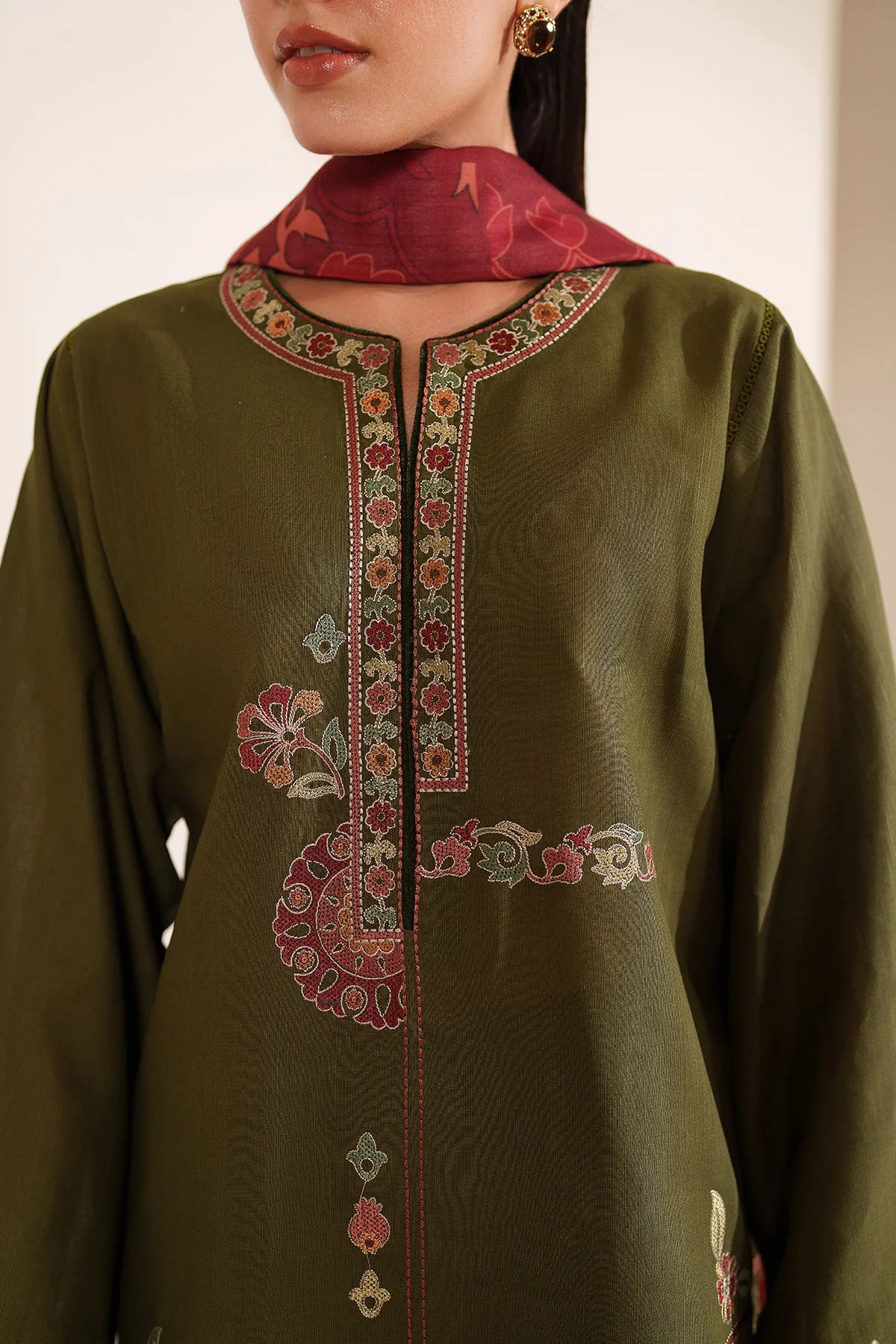 JZ-UW-D0239-0 | EMBROIDERED KHADDAR | Jazmin