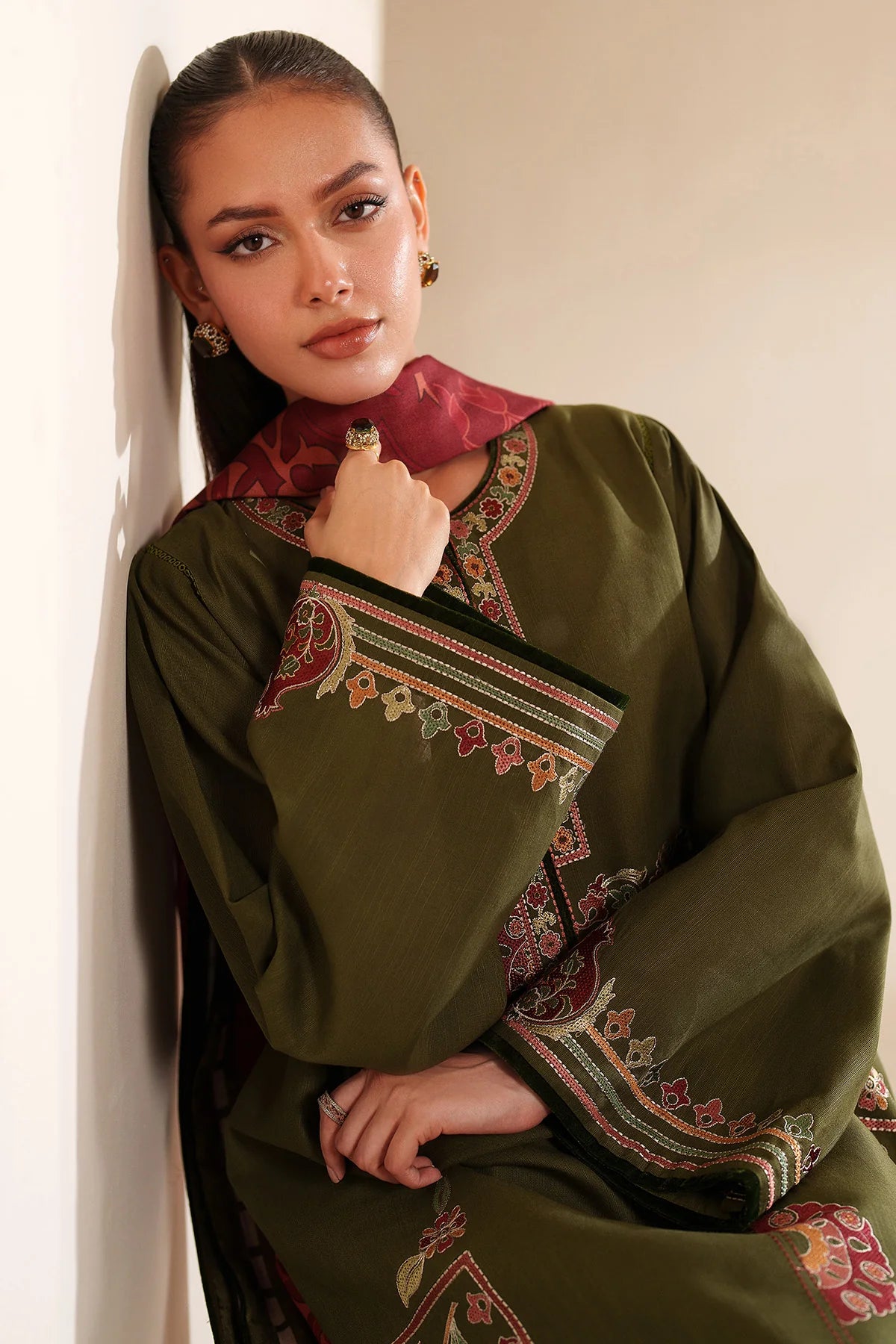 JZ-UW-D0239-0 | EMBROIDERED KHADDAR | Jazmin