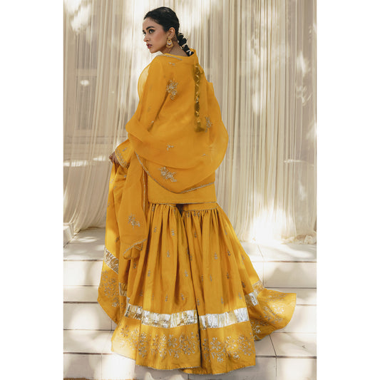 YELLOW OUTFIT | ROSHANAY '23  | DYOT