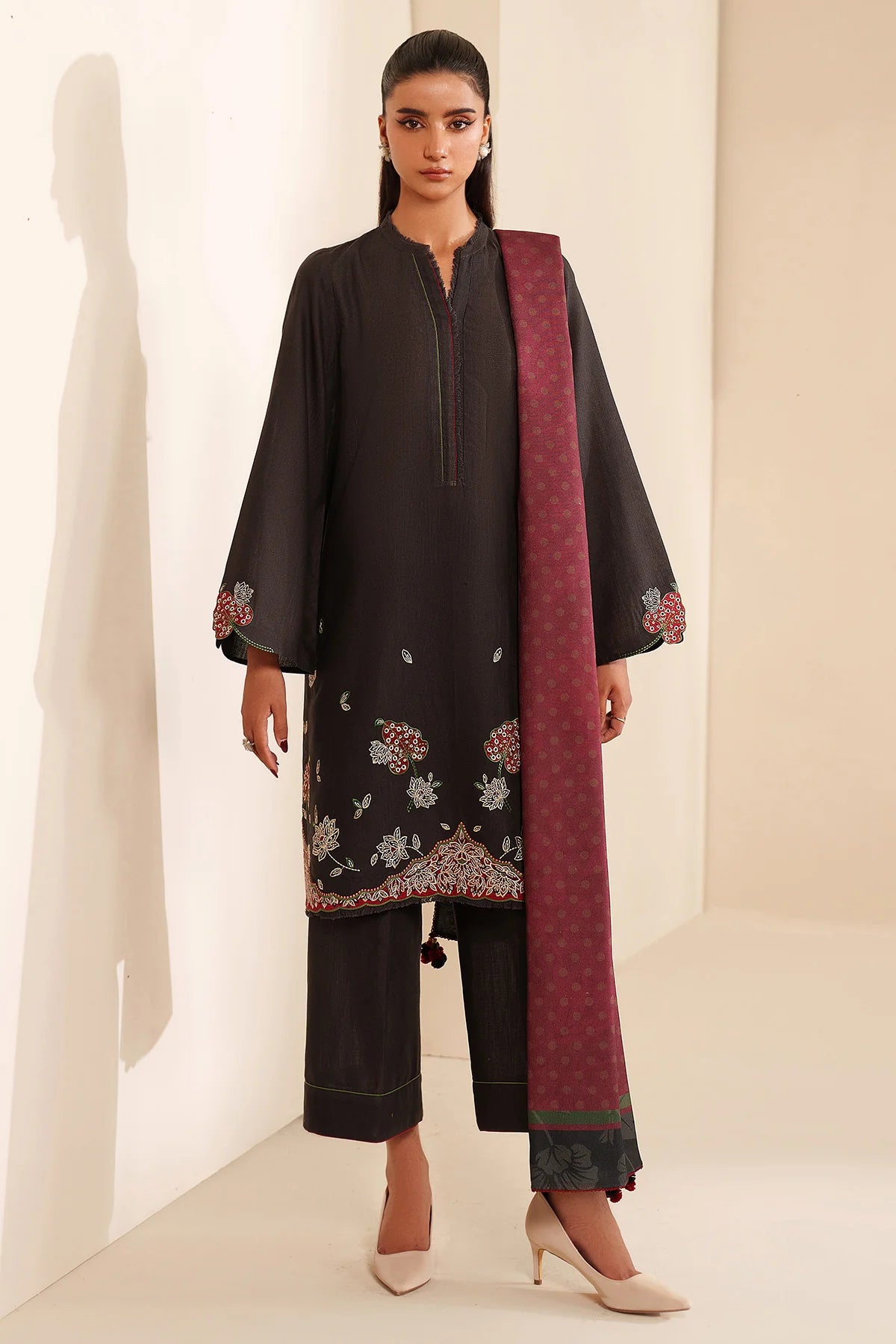 JZ-UC-D3105-1 | EMBROIDERED KHADDAR | Jazmin