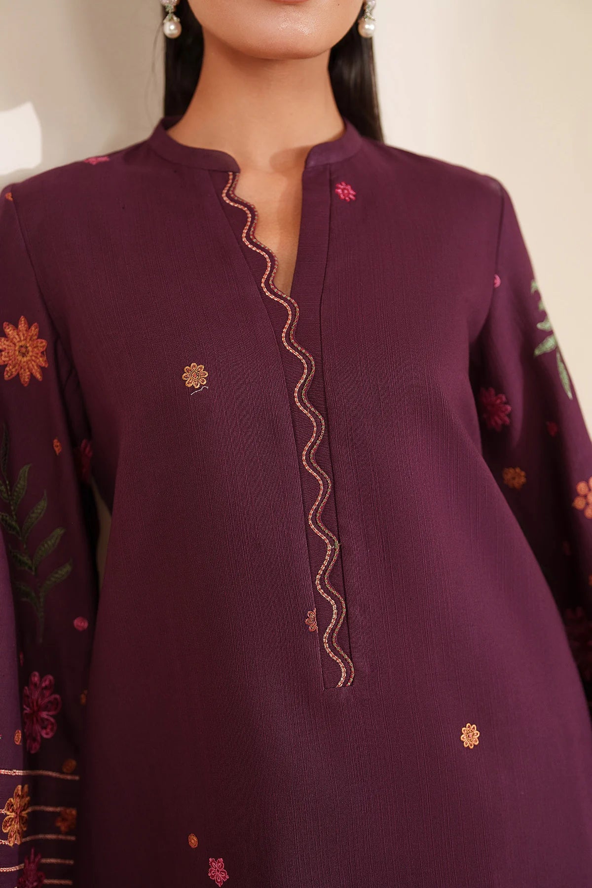JZ-UW-D0169-0 | EMBROIDERED KHADDAR | Jazmin