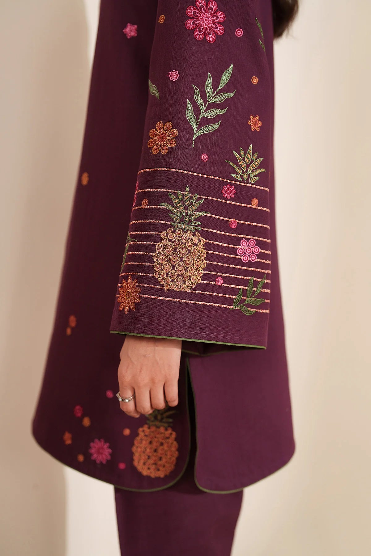 JZ-UW-D0169-0 | EMBROIDERED KHADDAR | Jazmin