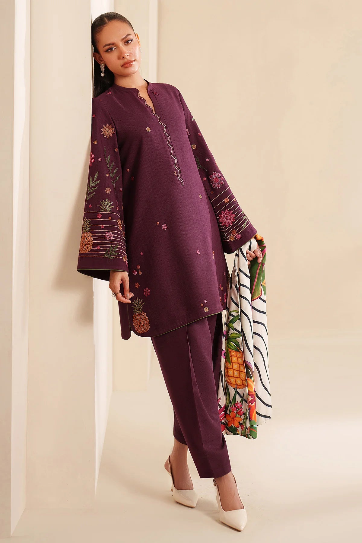 JZ-UW-D0169-0 | EMBROIDERED KHADDAR | Jazmin