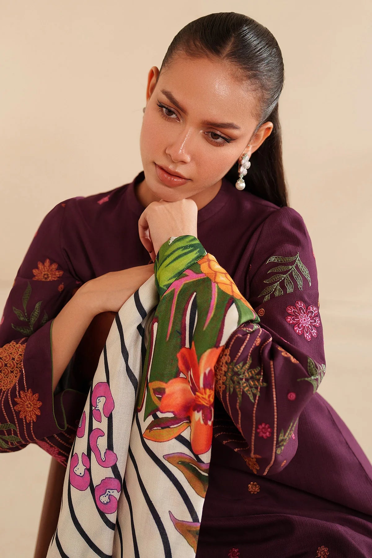 JZ-UW-D0169-0 | EMBROIDERED KHADDAR | Jazmin