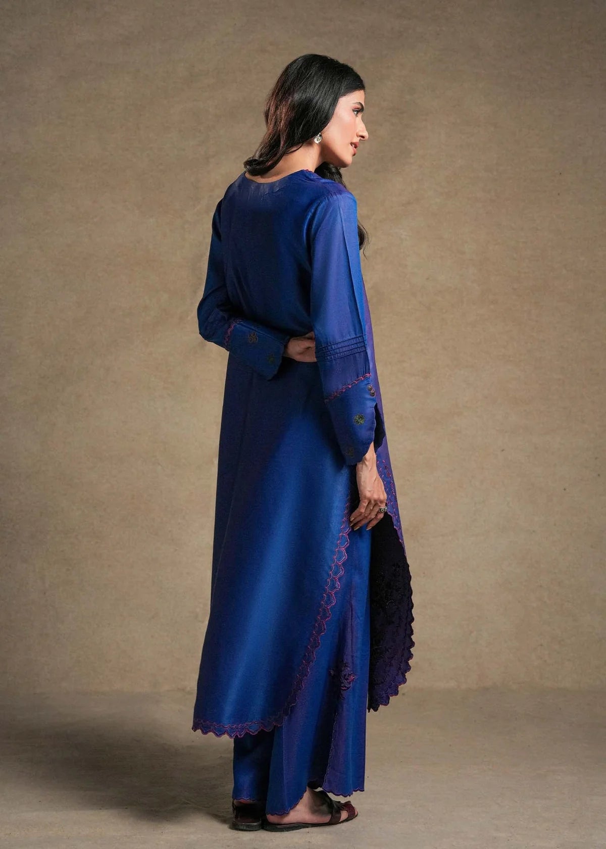 B02-07 | WINTER CLASSICS' 25 | LAJ BY LAJWANTI