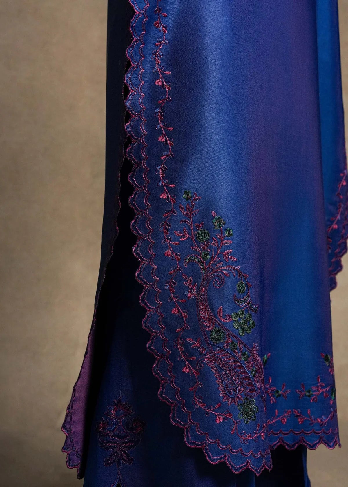 B02-07 | WINTER CLASSICS' 25 | LAJ BY LAJWANTI