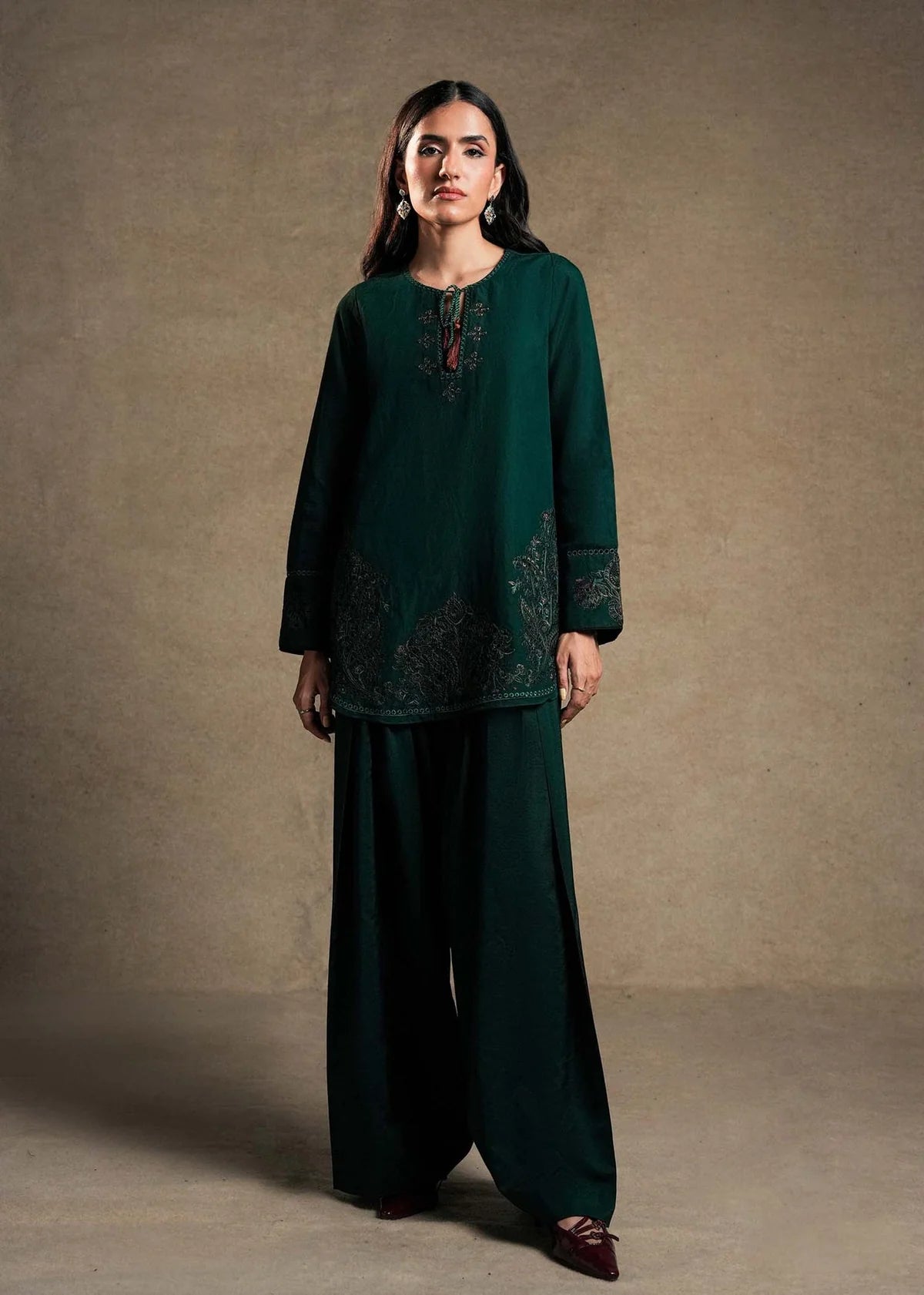 B02-03 | WINTER CLASSICS' 25 | LAJ BY LAJWANTI