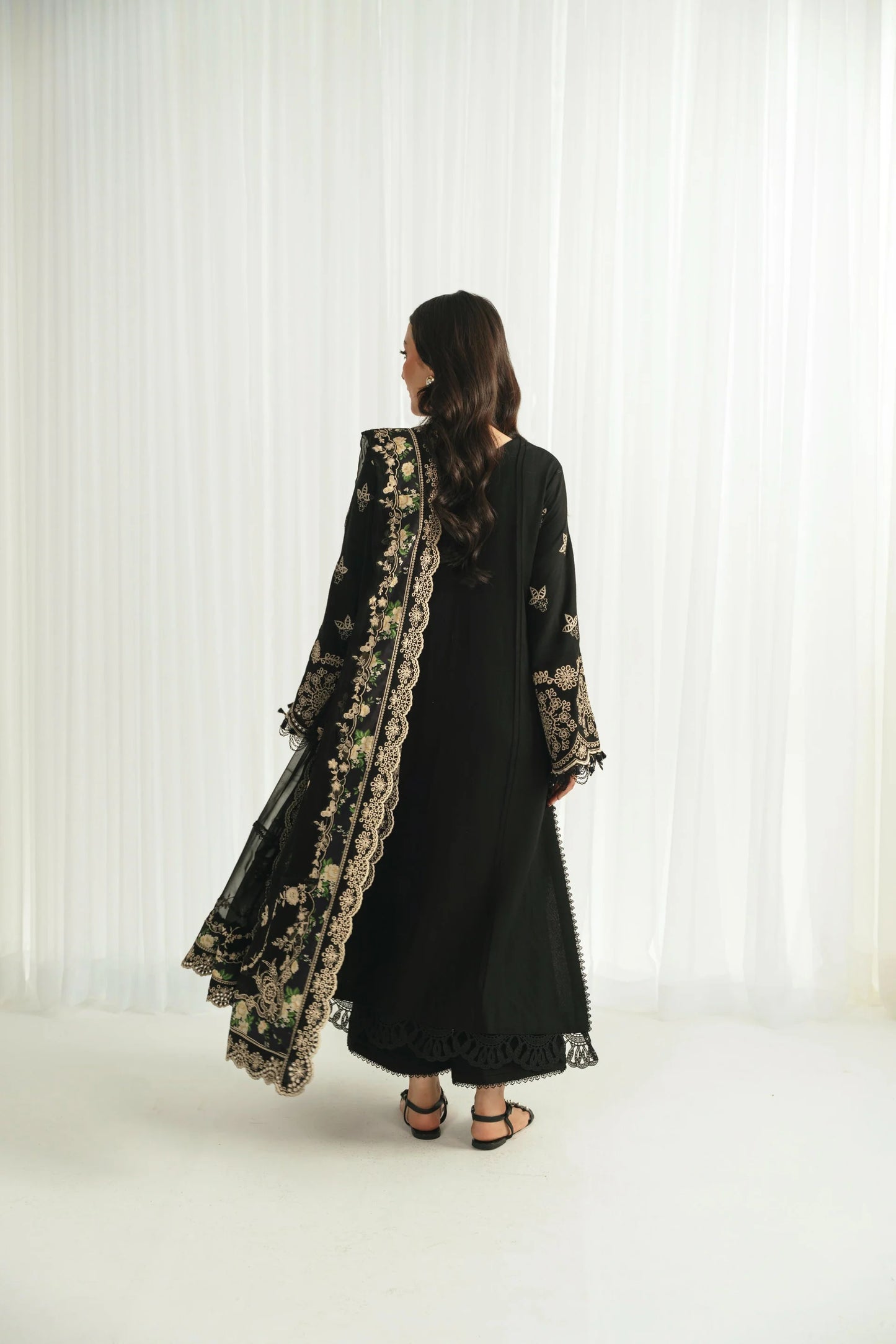 Zariah | Luxury Karandi '25 | Kaida