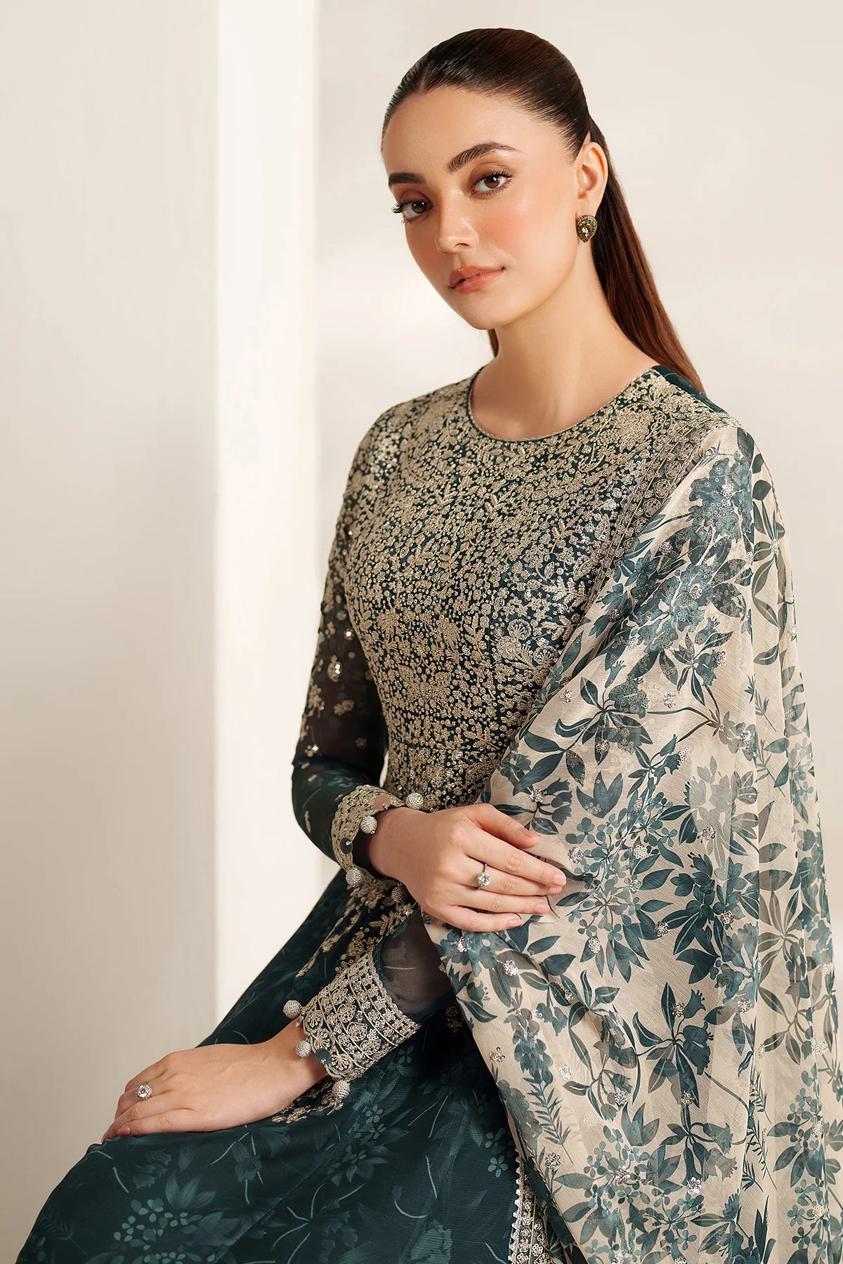 JZ-UC-D3108-1 | SEMI FORMALS | Jazmin
