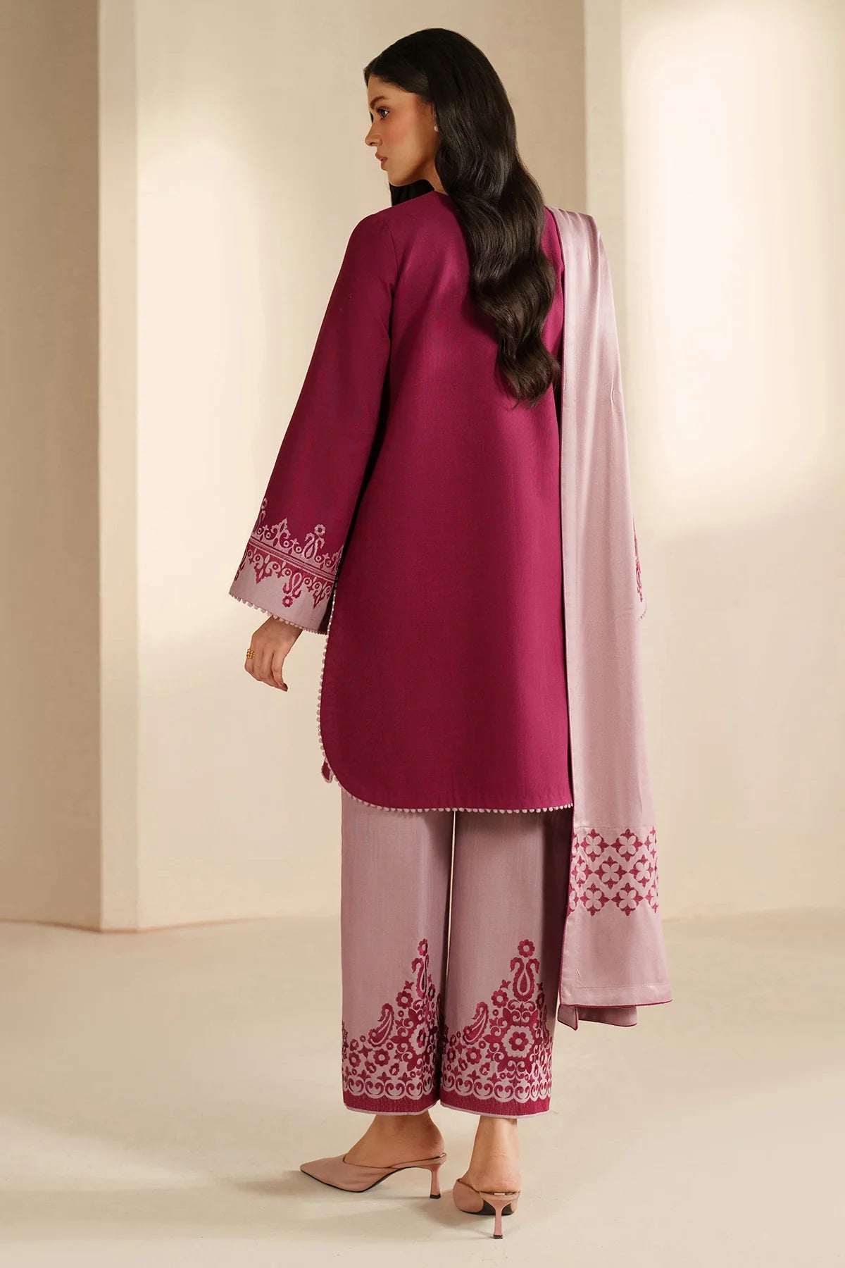JZ-UW-D0193-0 | EMBROIDERED KHADDAR | Jazmin