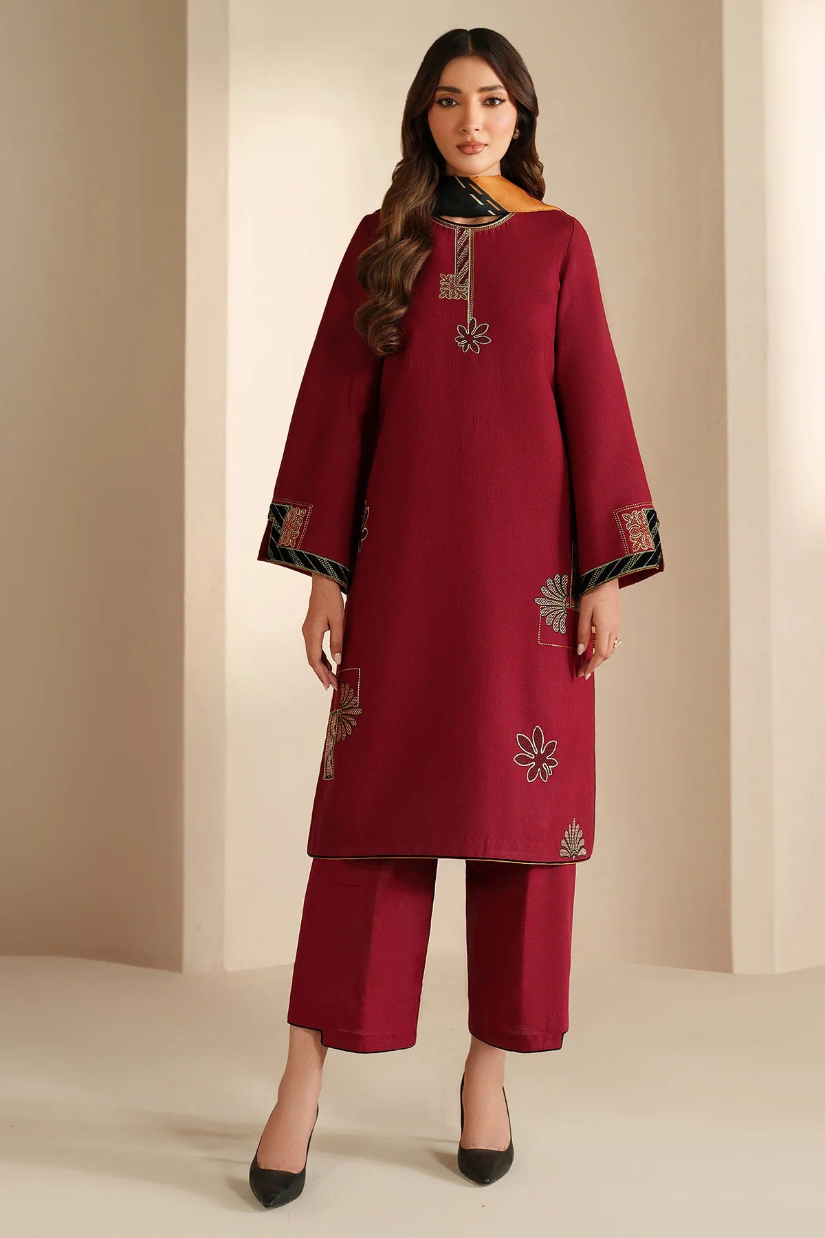 JZ-UW-D0201-0 | EMBROIDERED KHADDAR | Jazmin