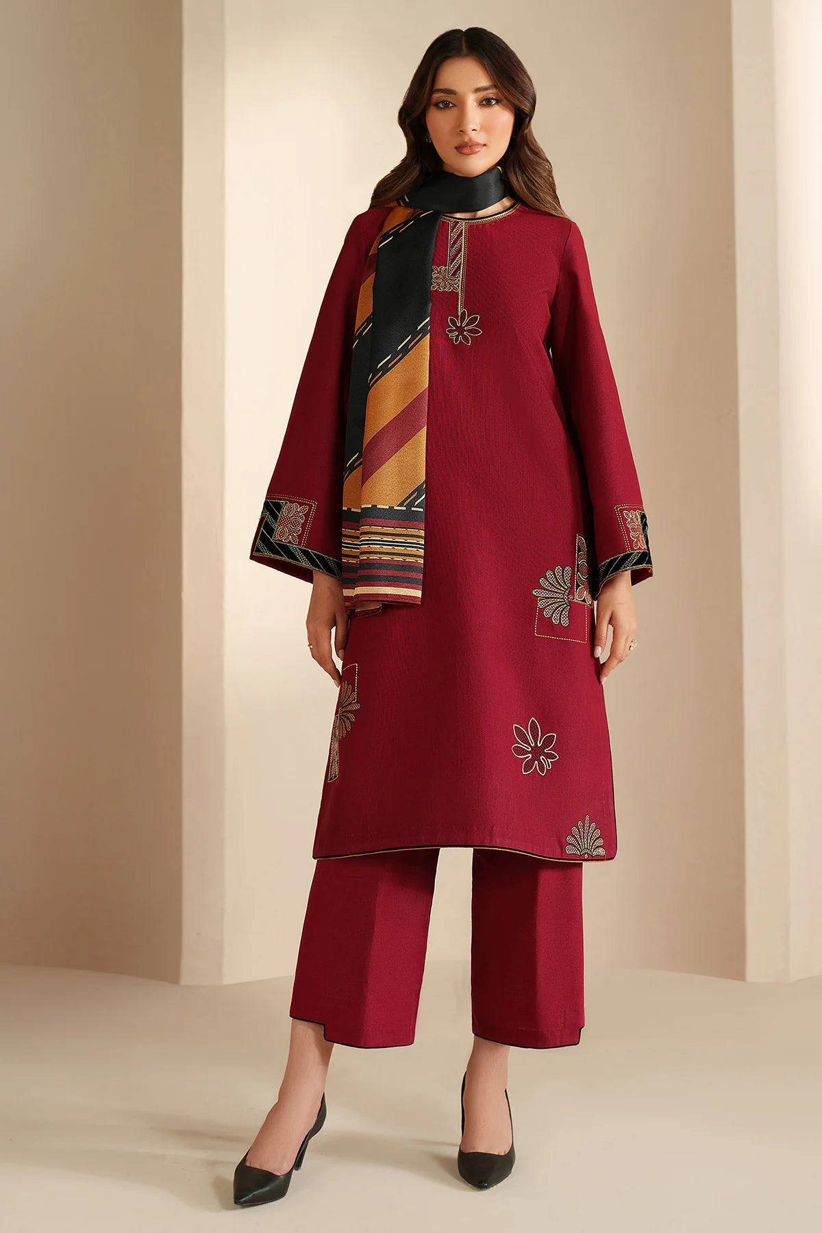 JZ-UW-D0201-0 | EMBROIDERED KHADDAR | Jazmin