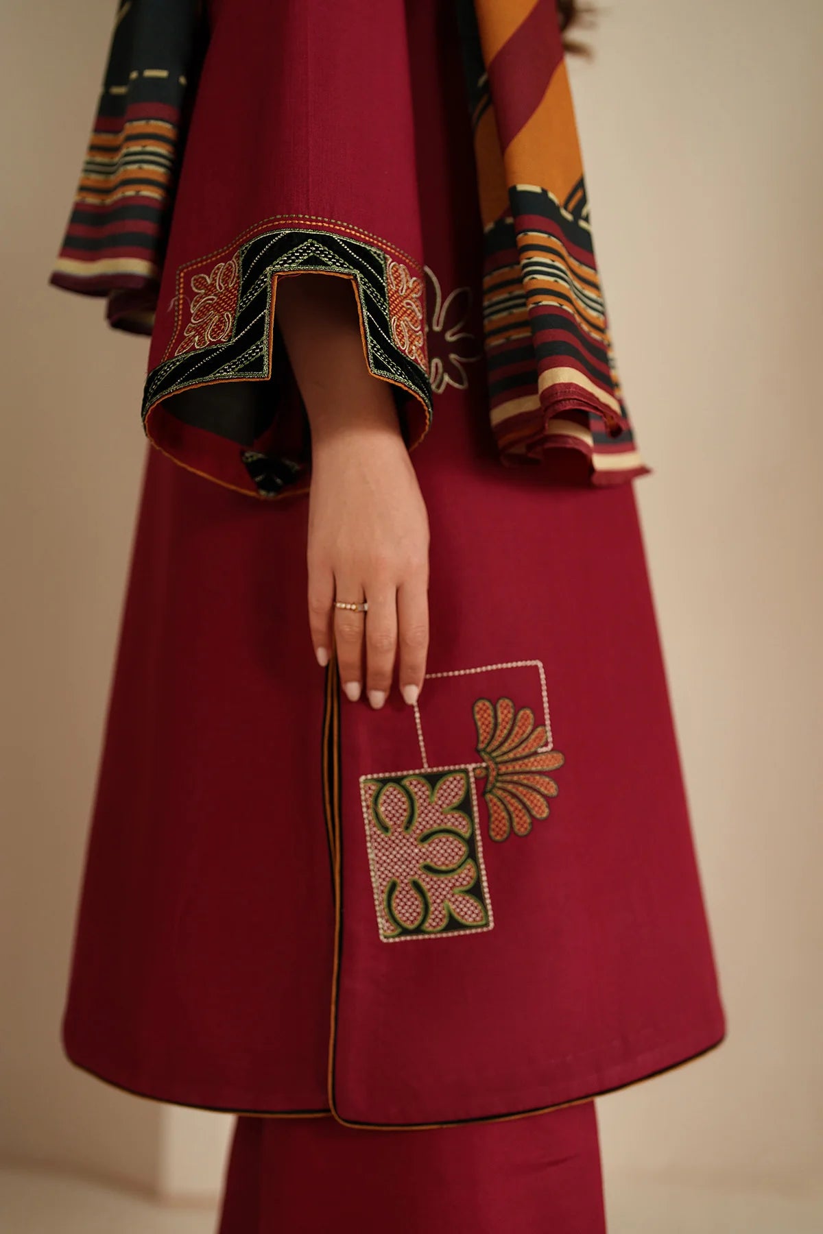 JZ-UW-D0201-0 | EMBROIDERED KHADDAR | Jazmin