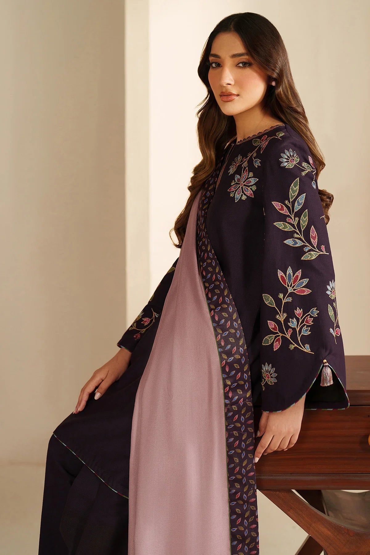 JZ-UW-D0166-0 | EMBROIDERED KHADDAR | Jazmin