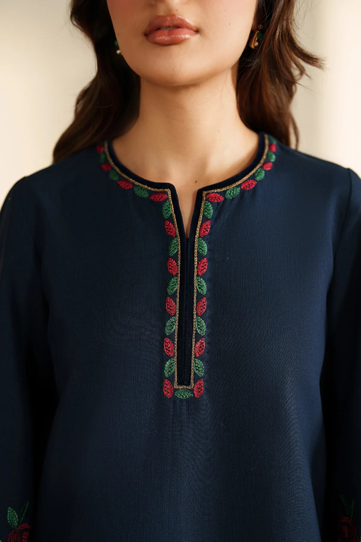 JZ-UW-D0196-0 | EMBROIDERED KHADDAR | Jazmin