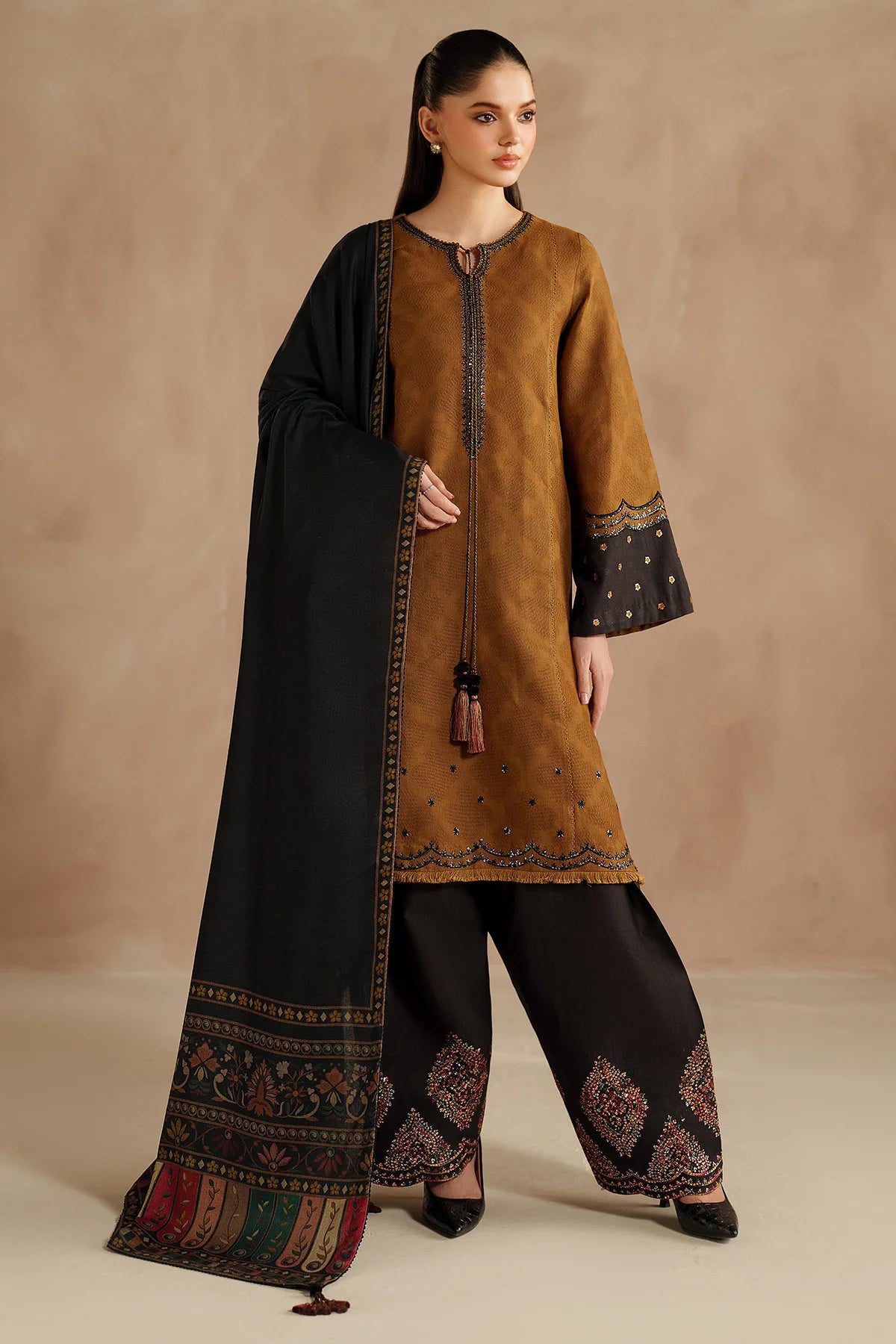 JZ-UW-D0211-0 | EMBROIDERED JACQUARD KHADDA | Jazmin