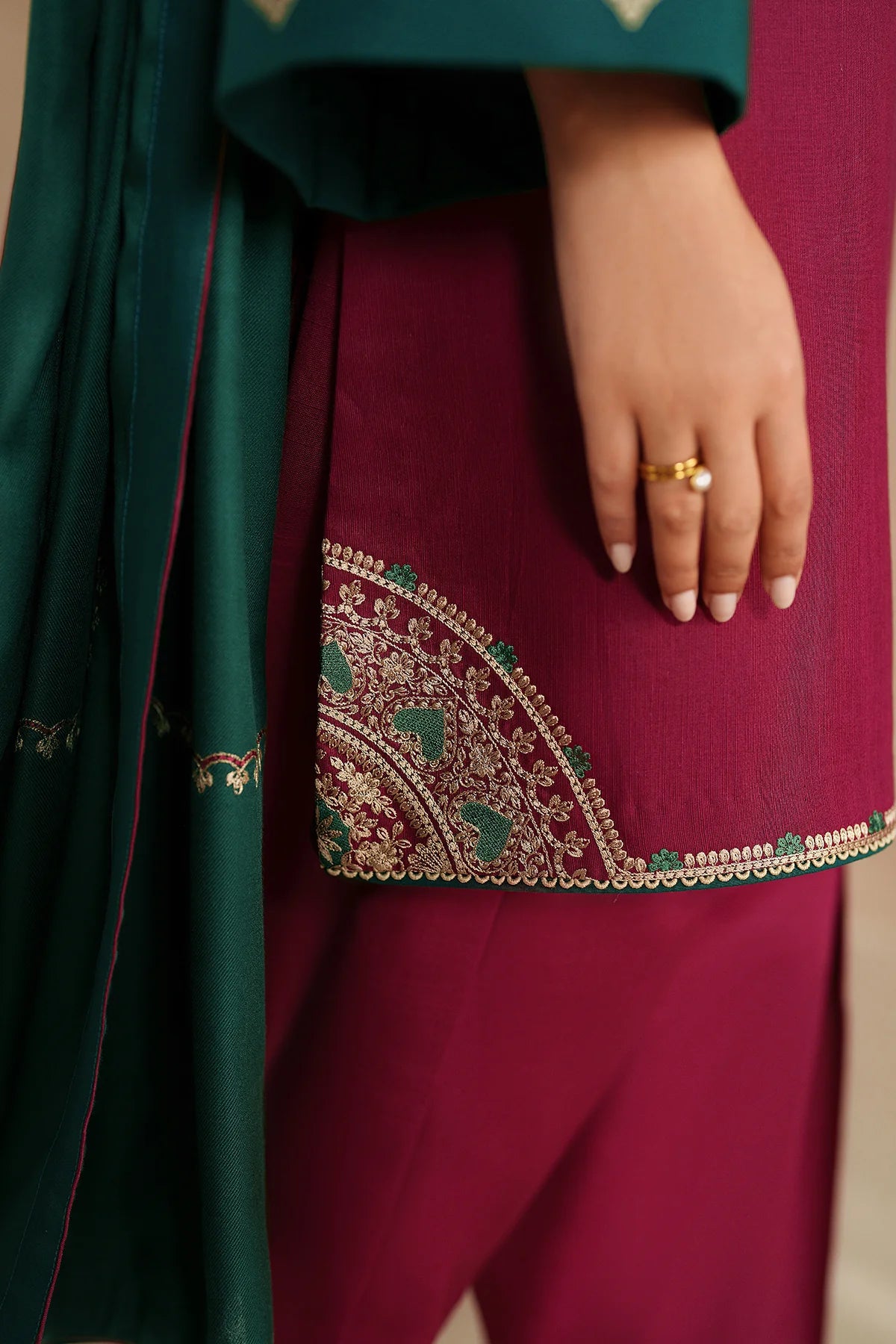 JZ-UW-D0215-0  | EMBROIDERED KHADDAR | Jazmin