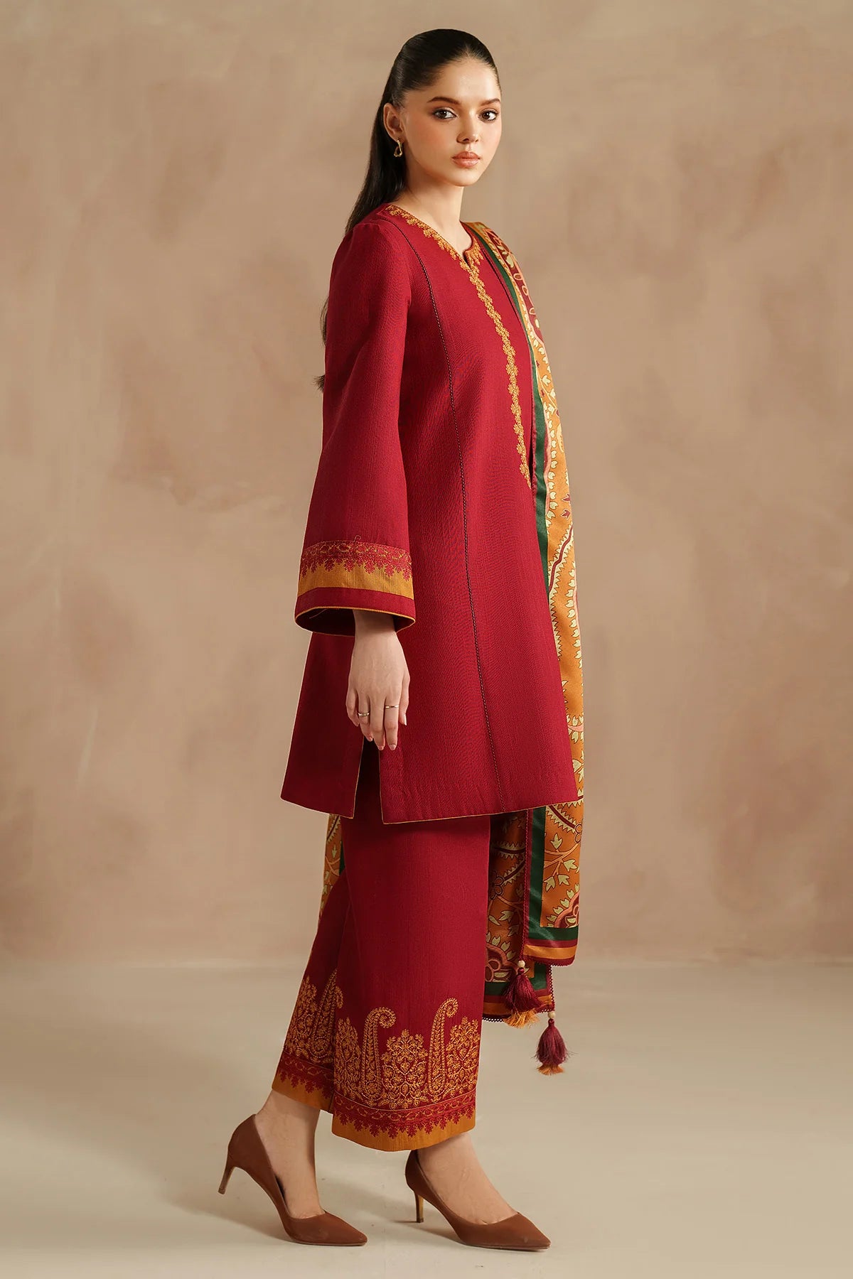 JZ-UW-D0187-0 | EMBROIDERED KHADDAR | Jazmin