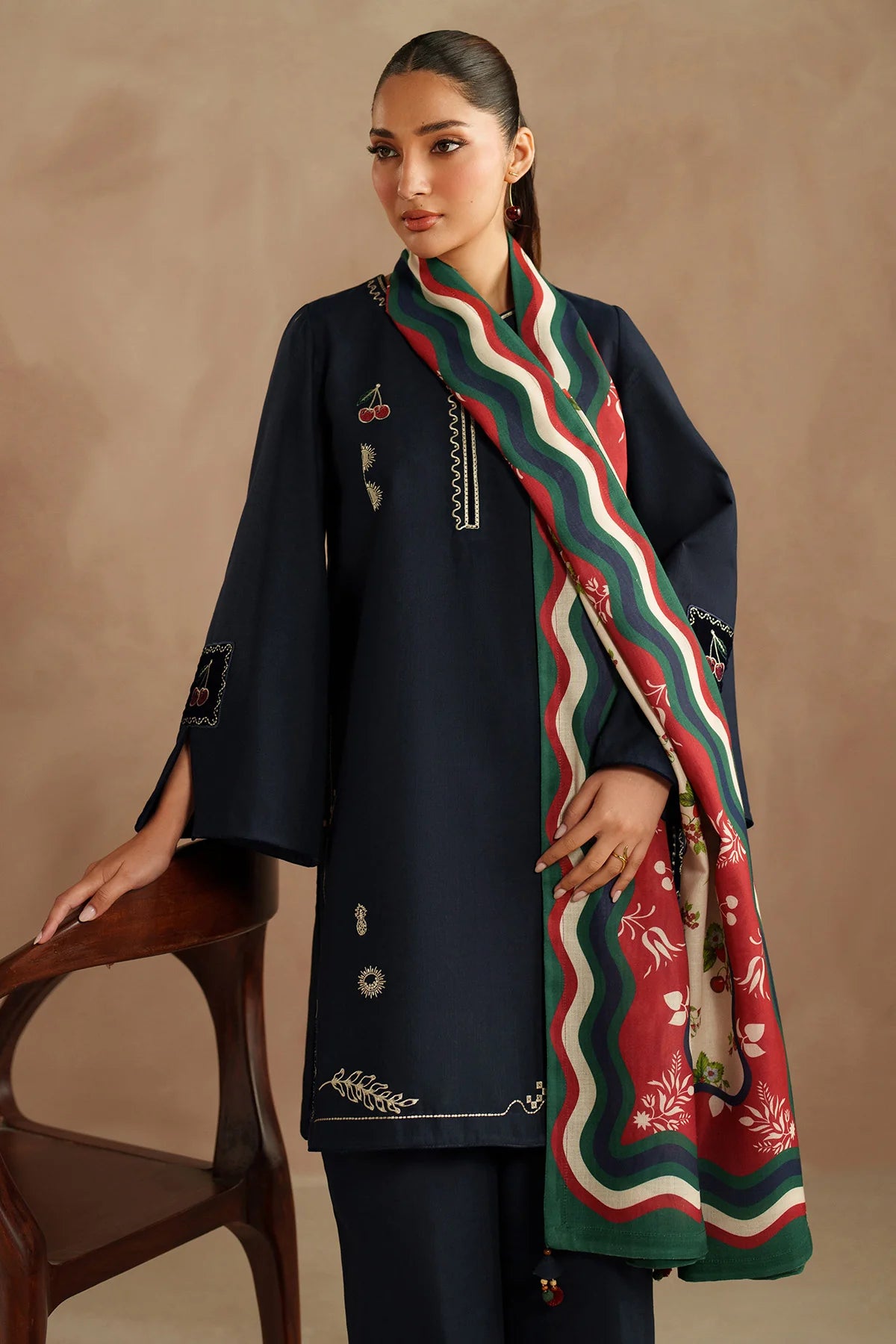 JZ-UW-D0195-0 | EMBROIDERED KHADDAR | Jazmin