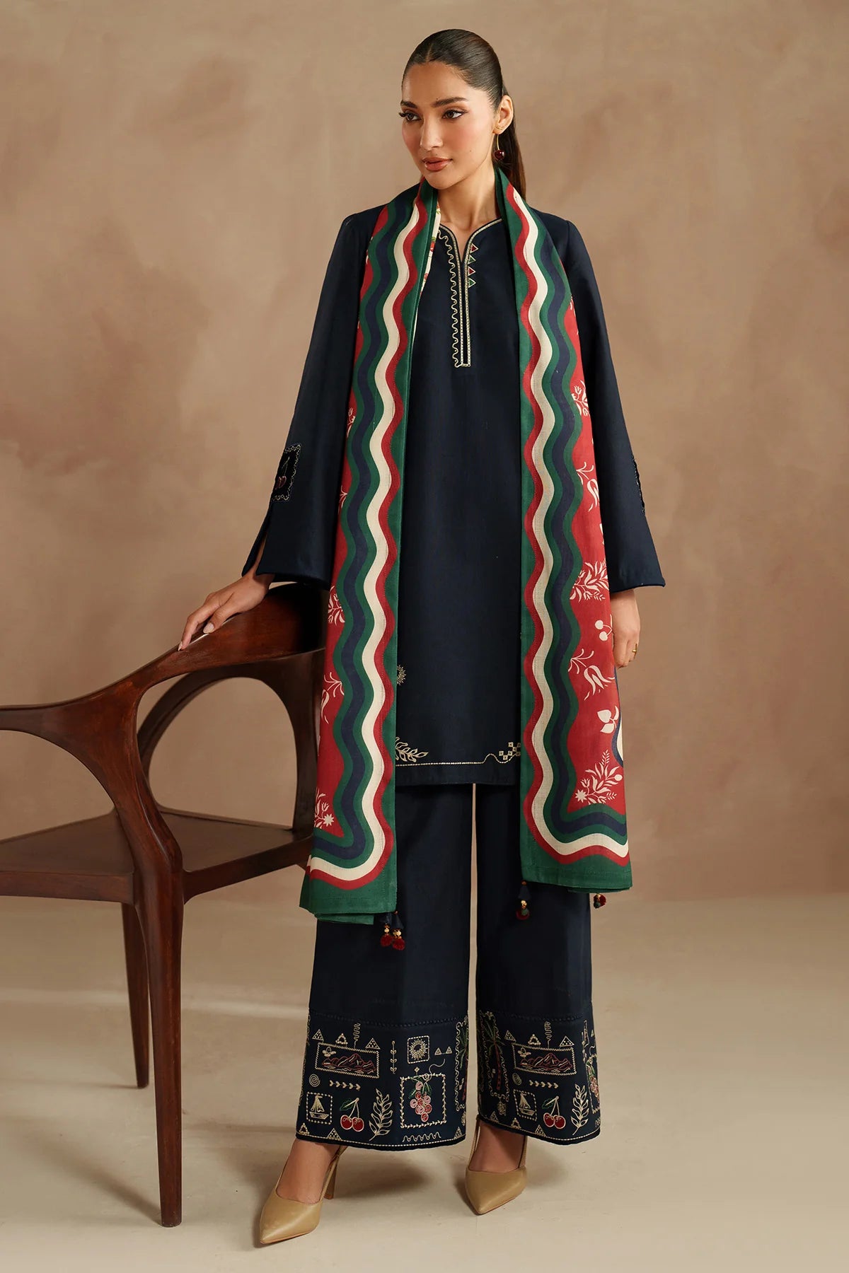 JZ-UW-D0195-0 | EMBROIDERED KHADDAR | Jazmin