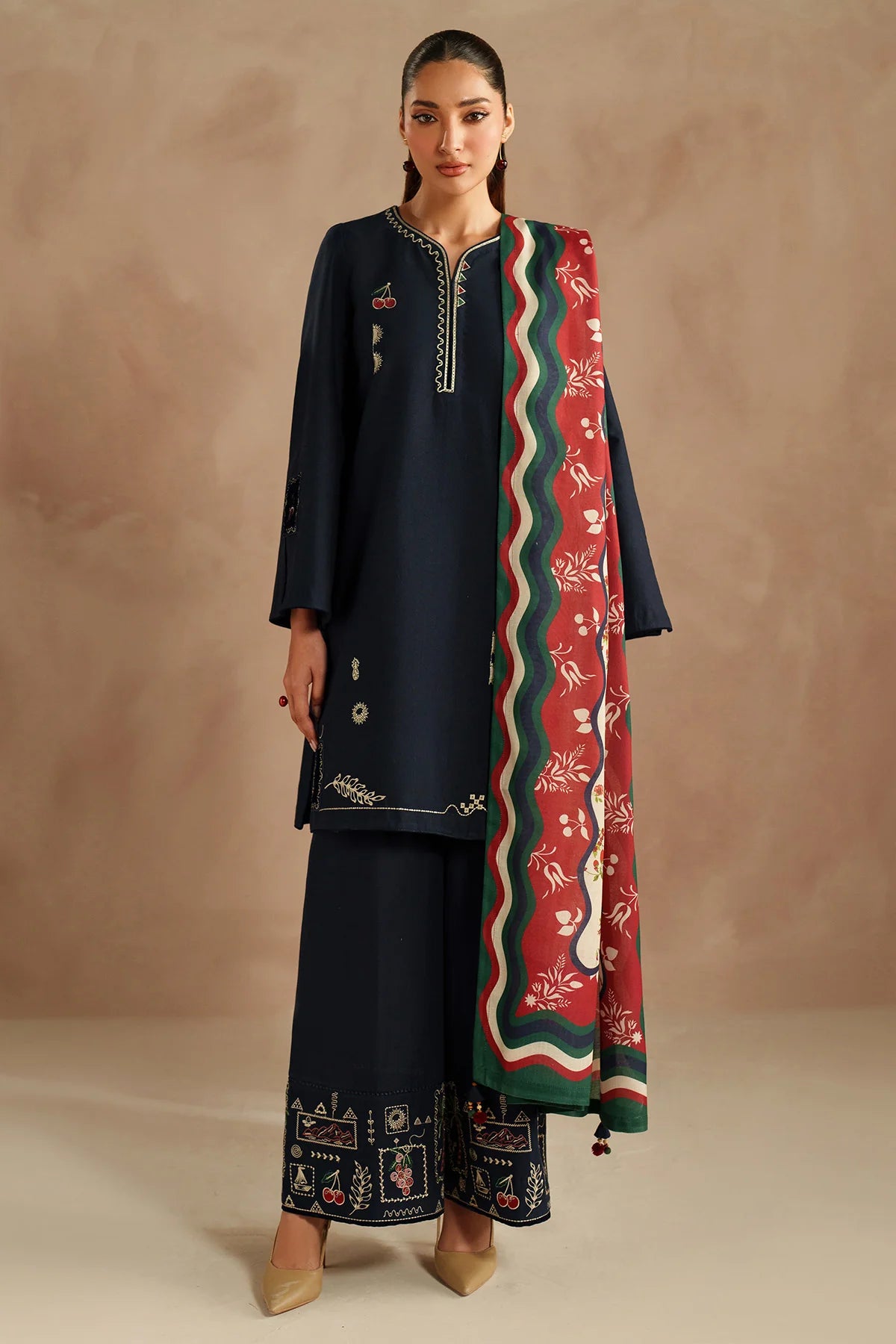 JZ-UW-D0195-0 | EMBROIDERED KHADDAR | Jazmin