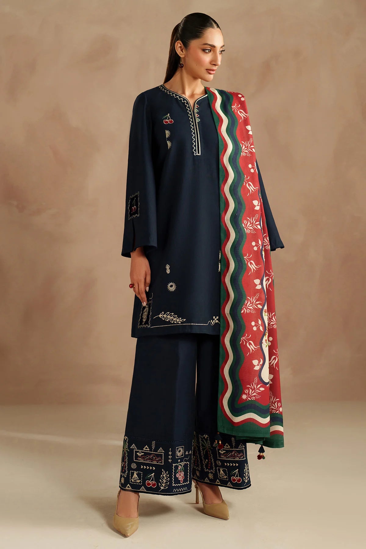 JZ-UW-D0195-0 | EMBROIDERED KHADDAR | Jazmin