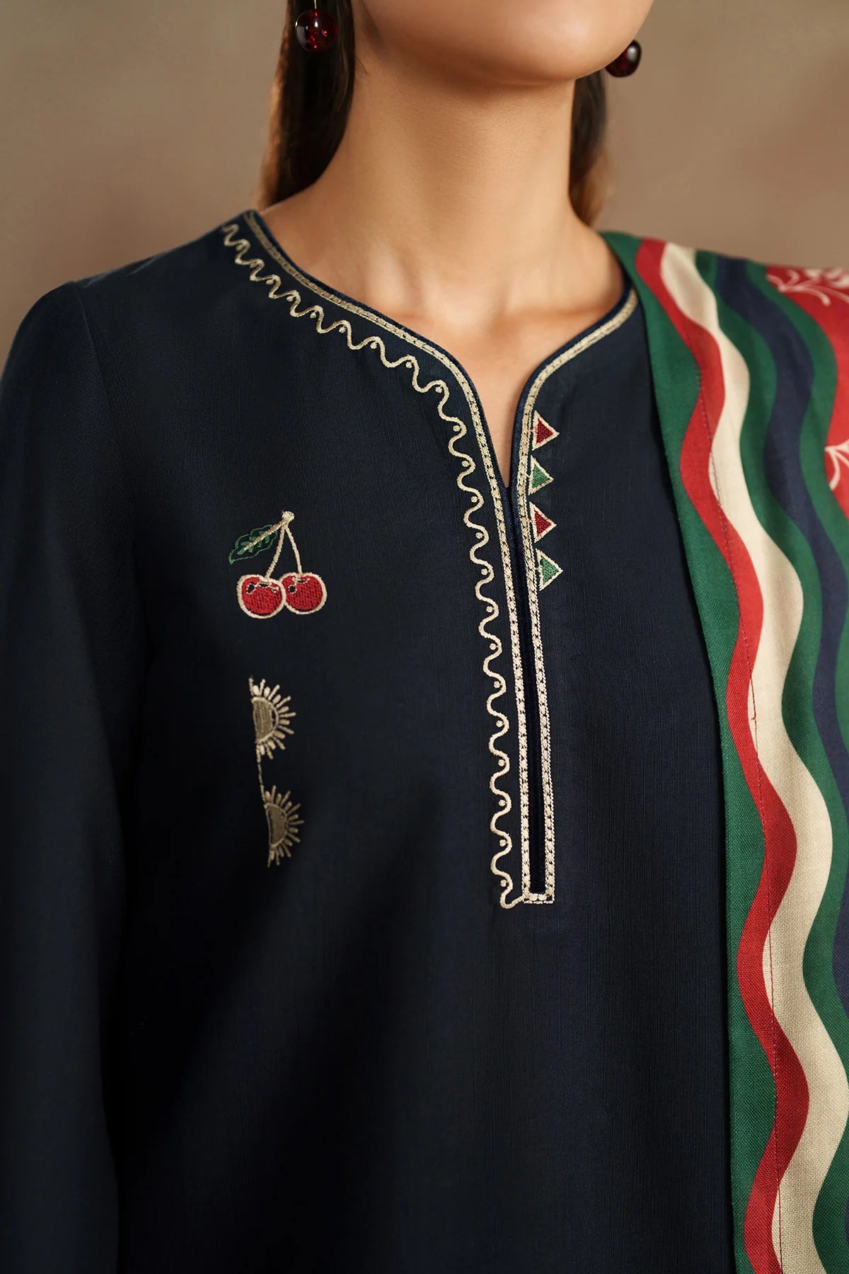 JZ-UW-D0195-0 | EMBROIDERED KHADDAR | Jazmin