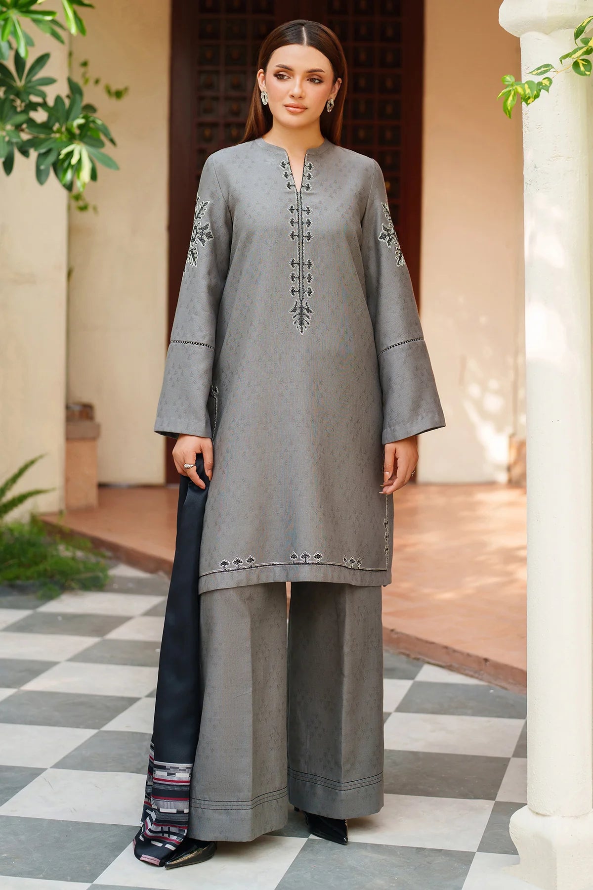 JZ-UW-D0164-0 | EMBROIDERED JACQUARD KHADDAR | Jazmin