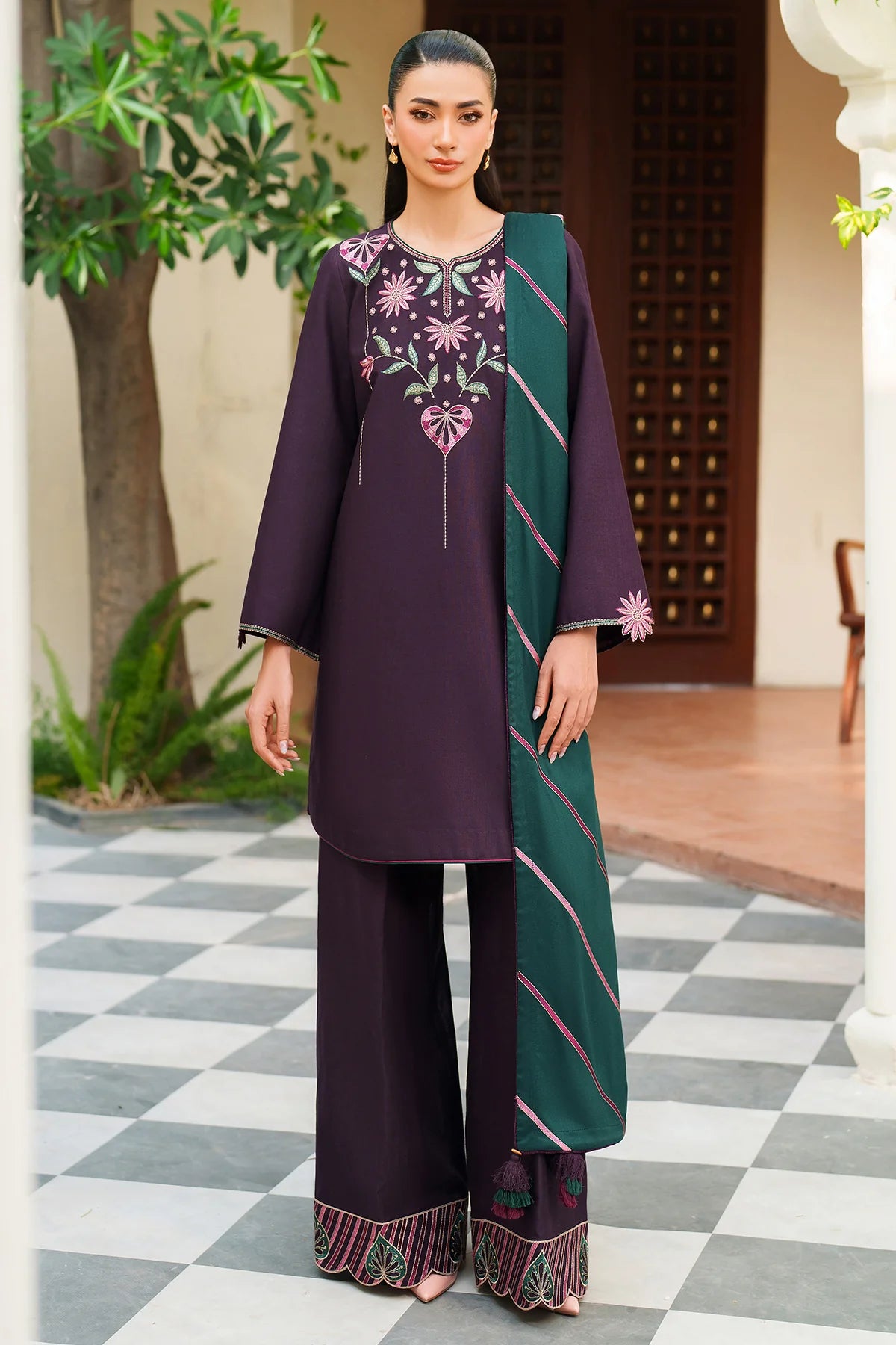 JZ-UW-D0163-0 | EMBROIDERED JACQUARD KHADDAR | Jazmin