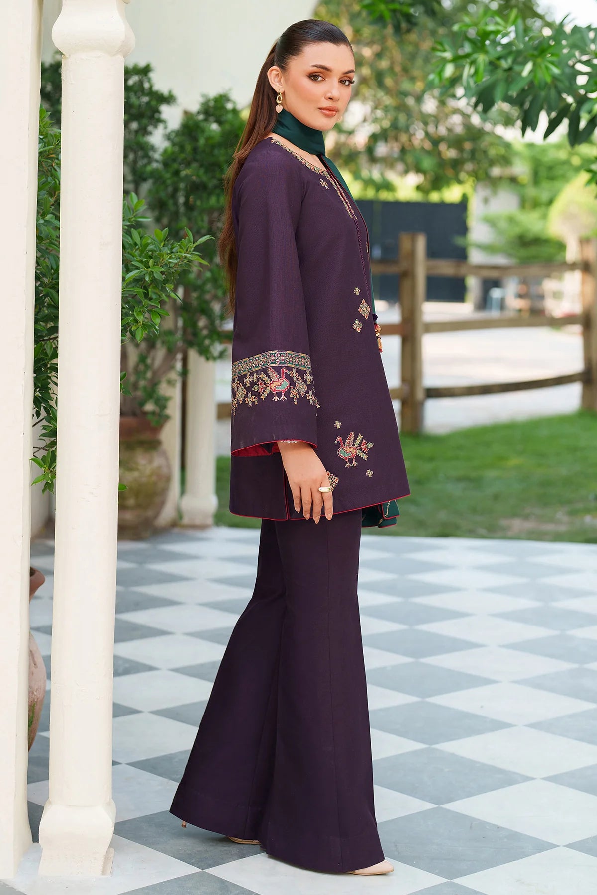 JZ-UW-D0191-0 | EMBROIDERED KHADDAR | Jazmin