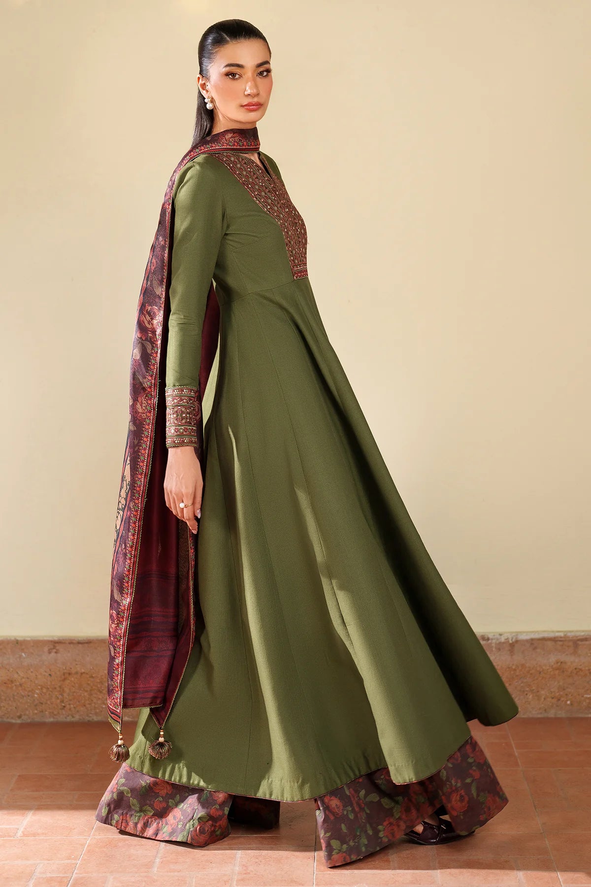 JZ-UW-D0197-0 | EMBROIDERED KHADDAR | Jazmin