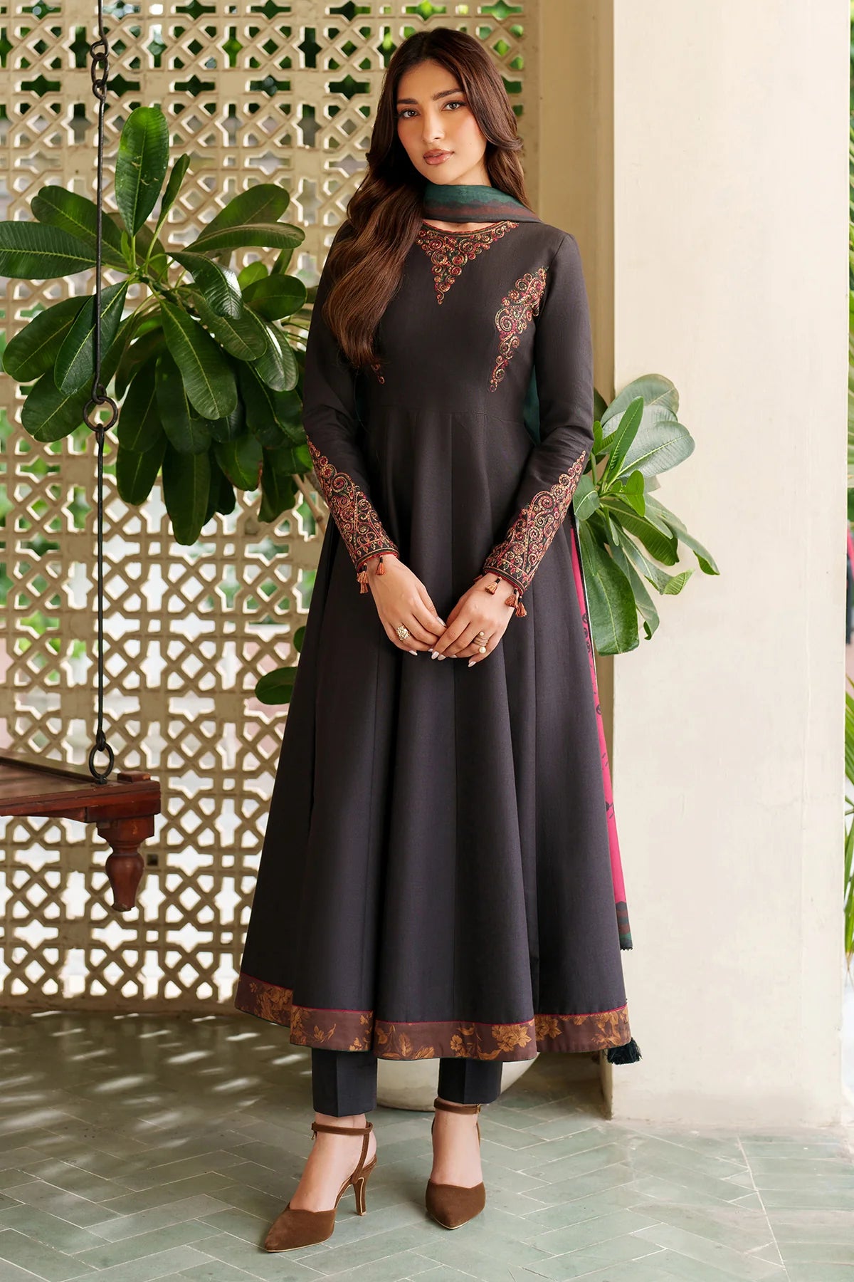 JZ-UW-D0149-0 | EMBROIDERED KHADDAR | Jazmin