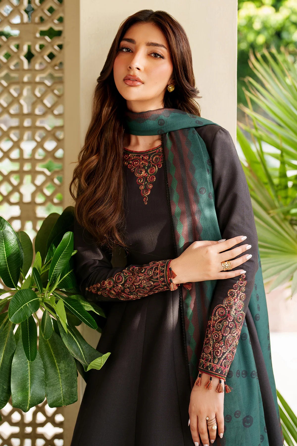 JZ-UW-D0149-0 | EMBROIDERED KHADDAR | Jazmin