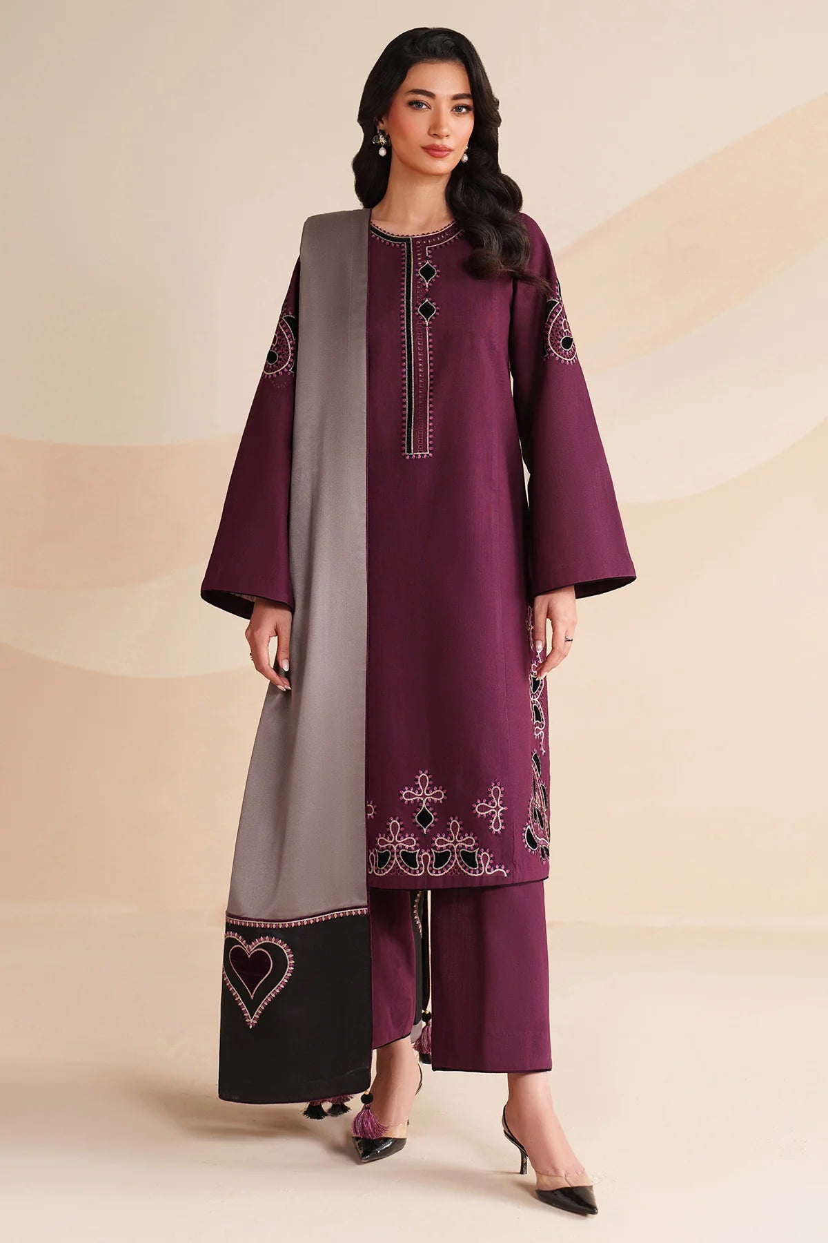 JZ-UW-D0218-0 | EMBROIDERED KHADDAR | Jazmin