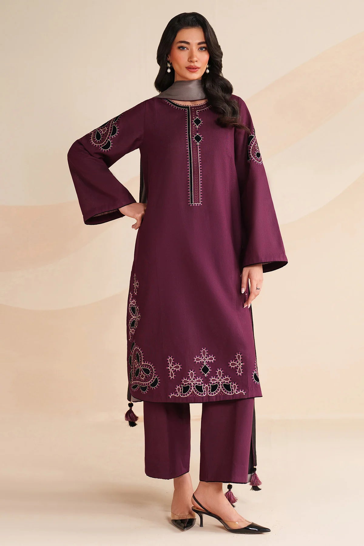 JZ-UW-D0218-0 | EMBROIDERED KHADDAR | Jazmin