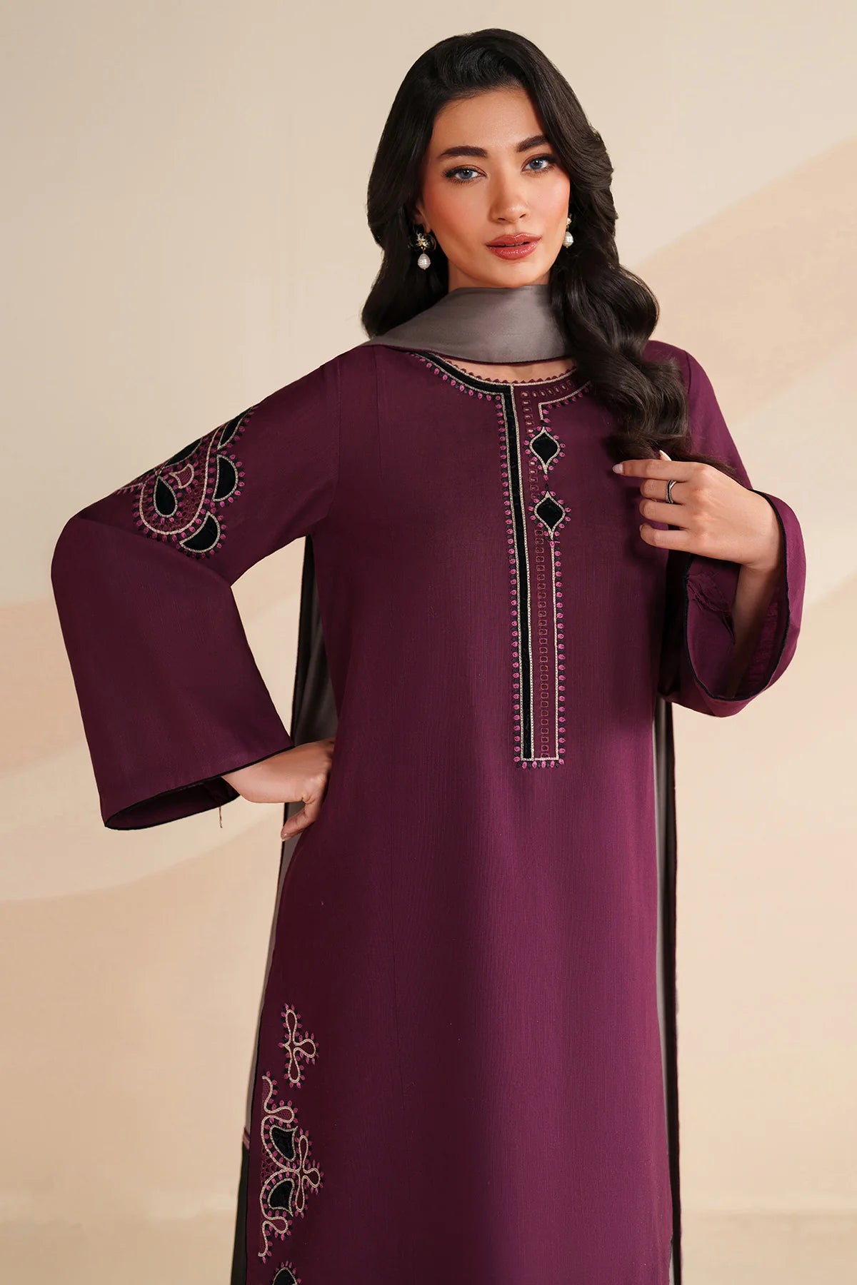 JZ-UW-D0218-0 | EMBROIDERED KHADDAR | Jazmin