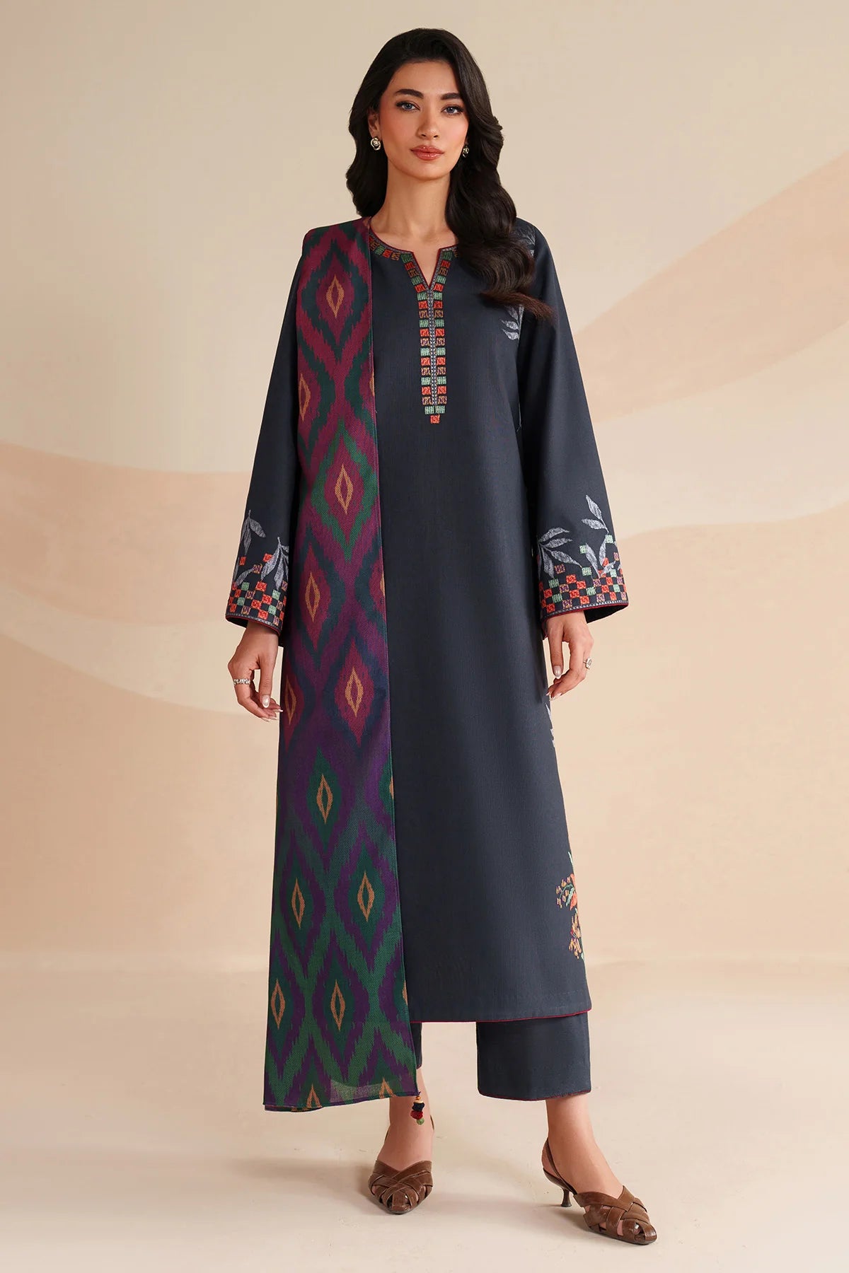 JZ-UW-D0226-0 | EMBROIDERED KHADDAR | Jazmin
