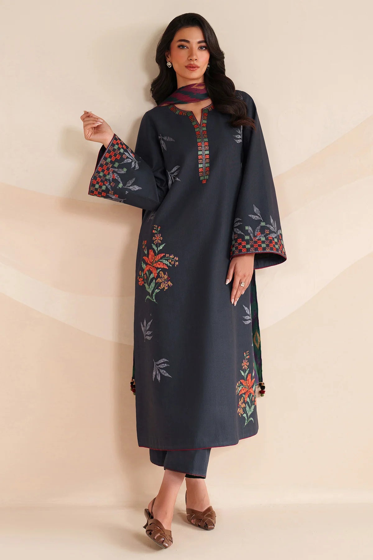 JZ-UW-D0226-0 | EMBROIDERED KHADDAR | Jazmin