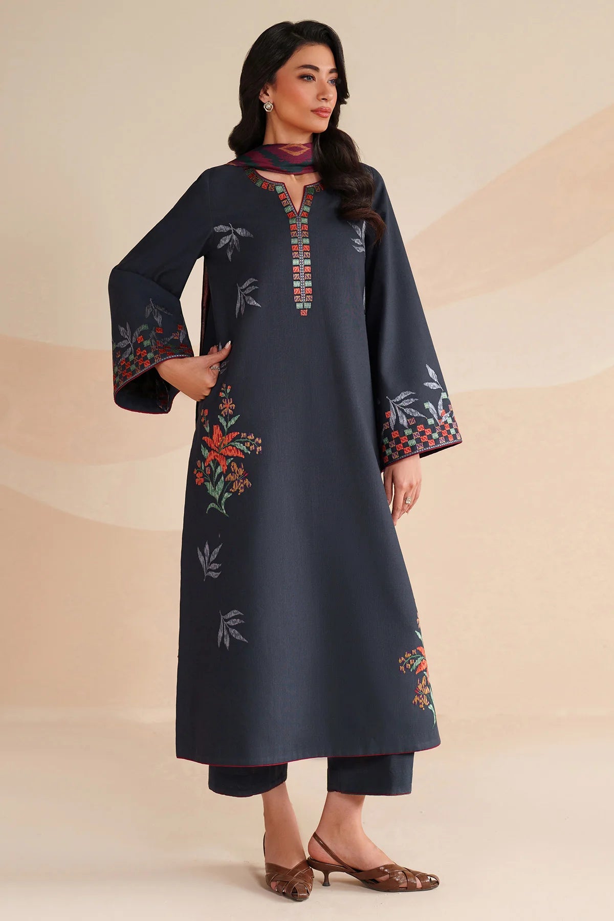 JZ-UW-D0226-0 | EMBROIDERED KHADDAR | Jazmin