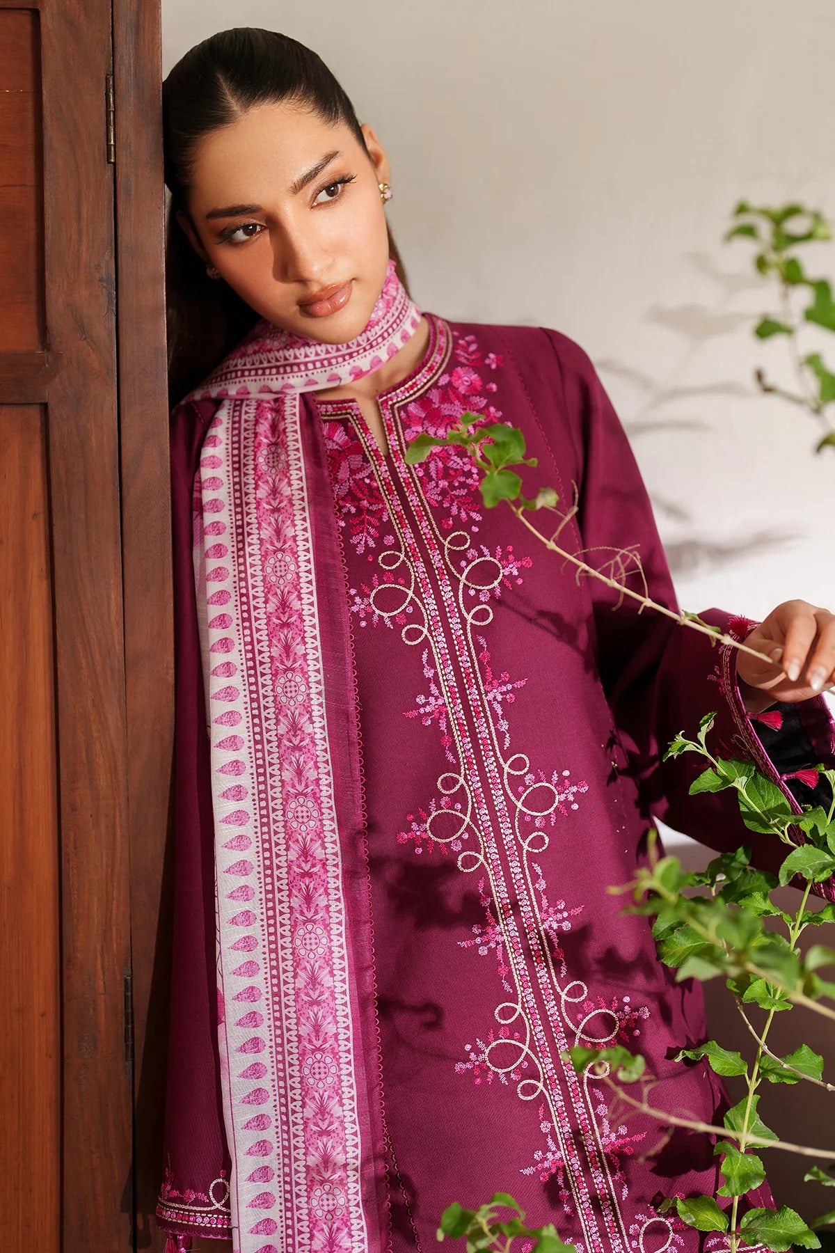 JZ-UW-D0155-0 | EMBROIDERED KHADDAR | Jazmin