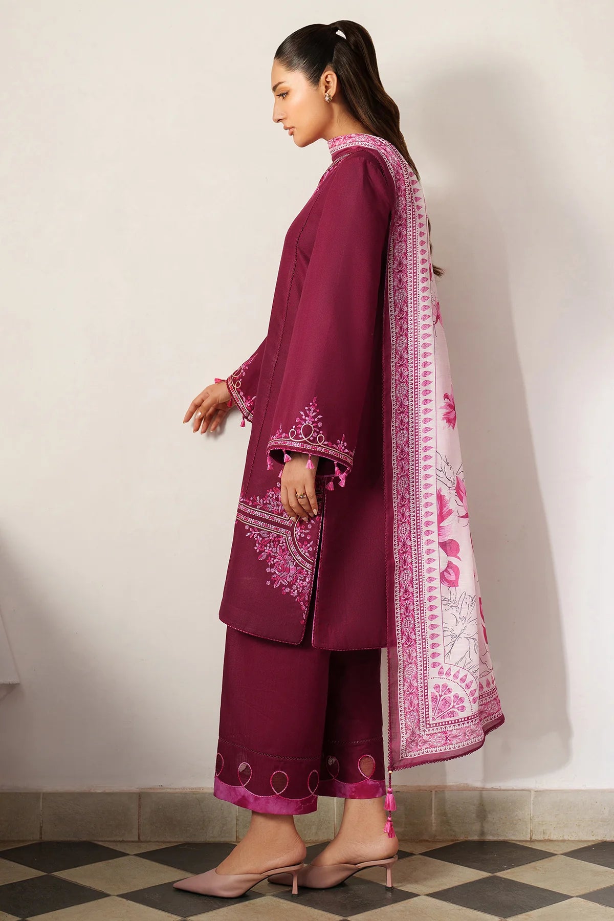 JZ-UW-D0155-0 | EMBROIDERED KHADDAR | Jazmin
