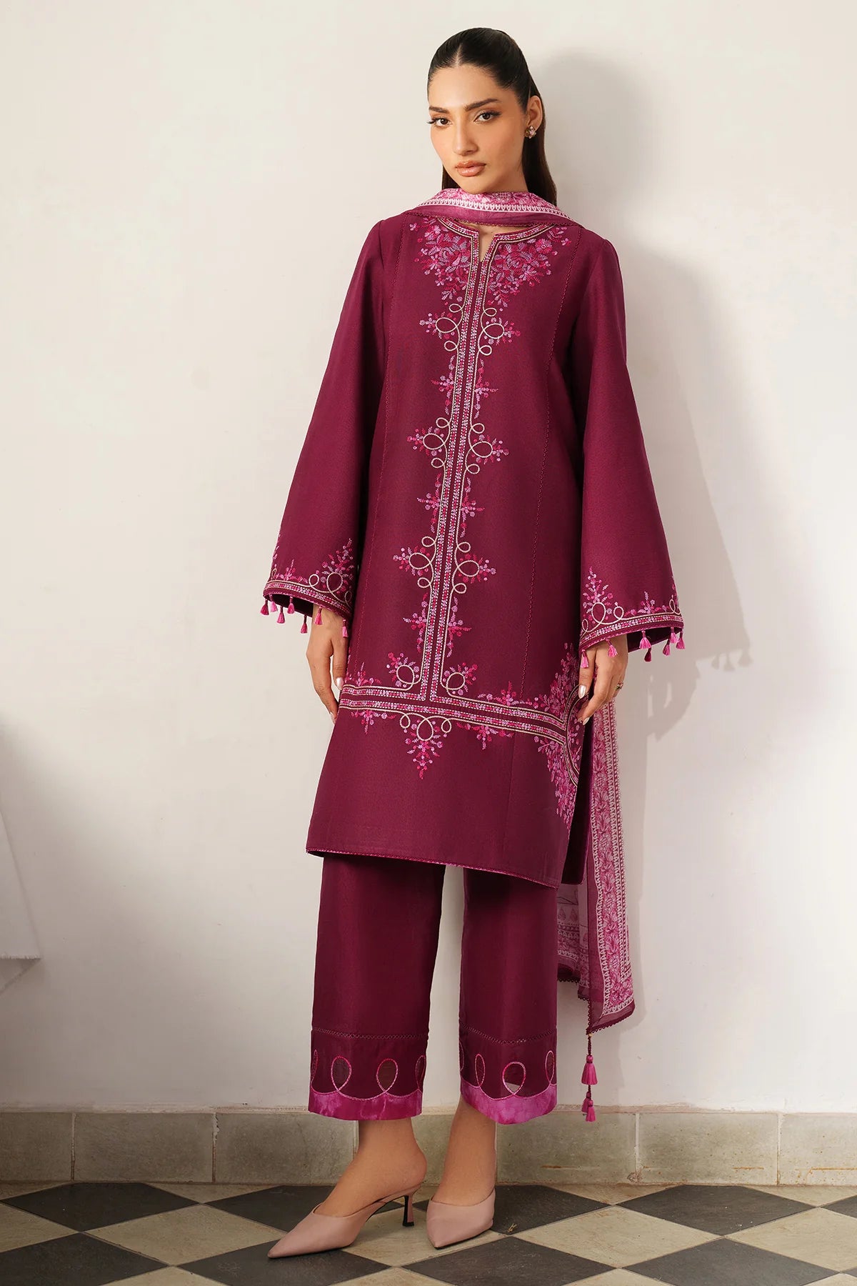 JZ-UW-D0155-0 | EMBROIDERED KHADDAR | Jazmin