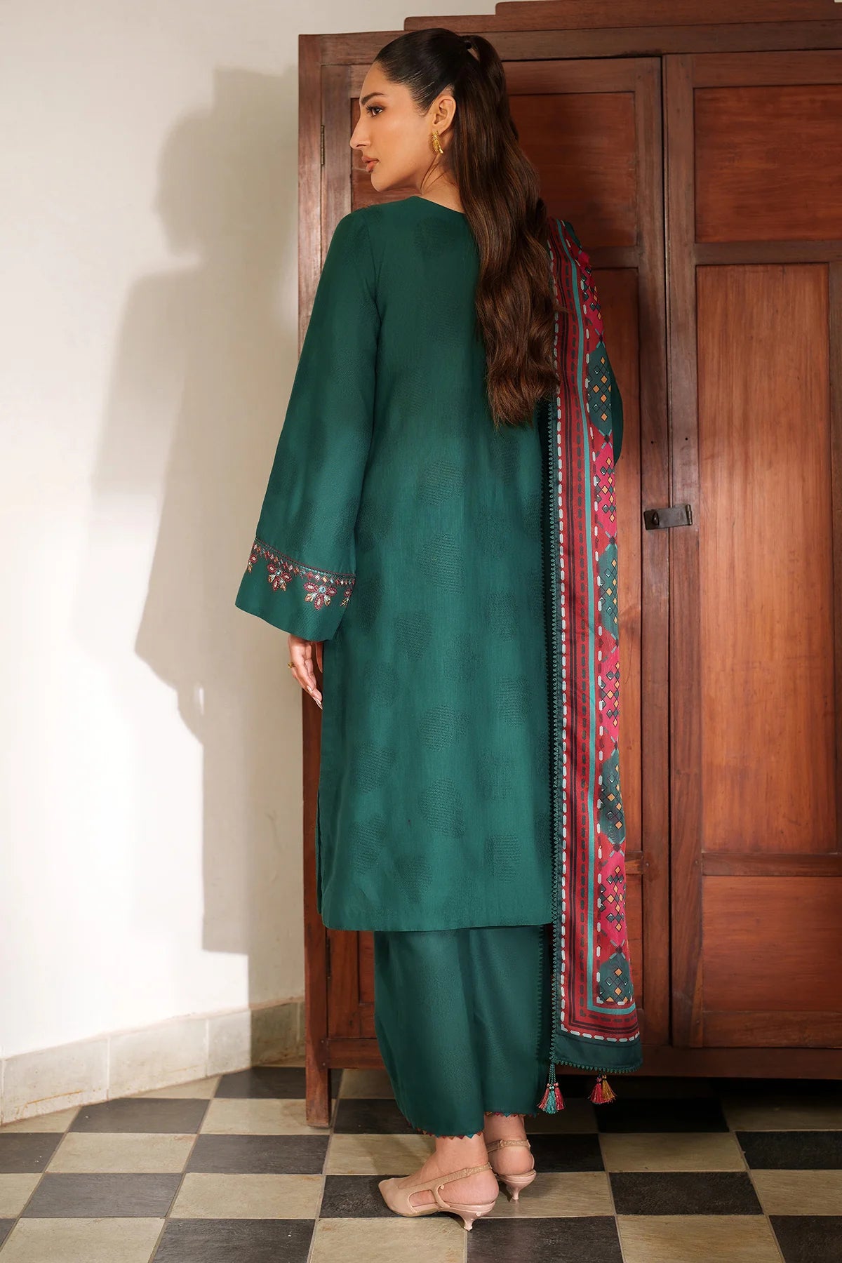 JZ-UW-D0146-0 | EMBROIDERED JACQUARD KHADDAR | Jazmin