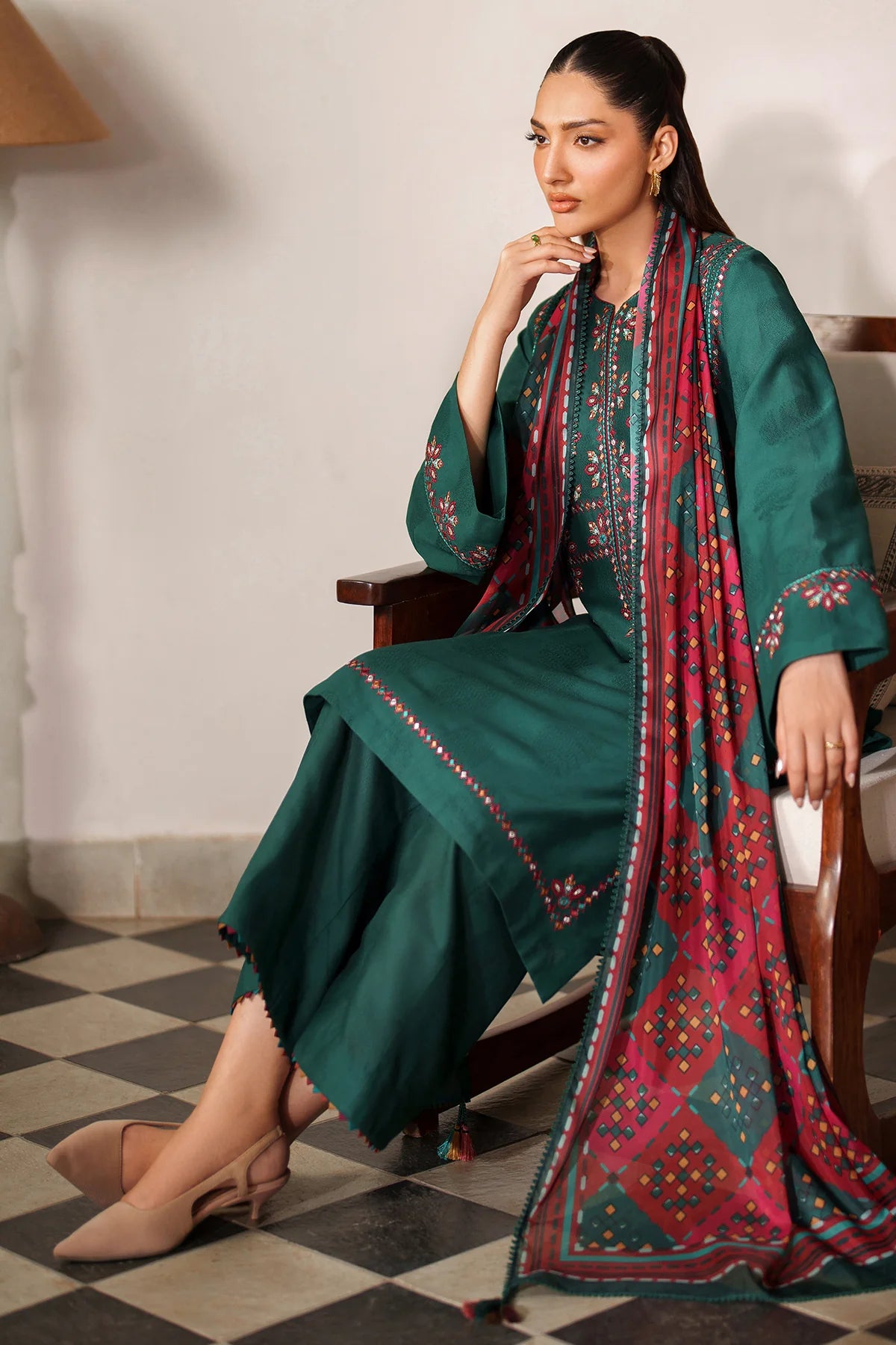 JZ-UW-D0146-0 | EMBROIDERED JACQUARD KHADDAR | Jazmin