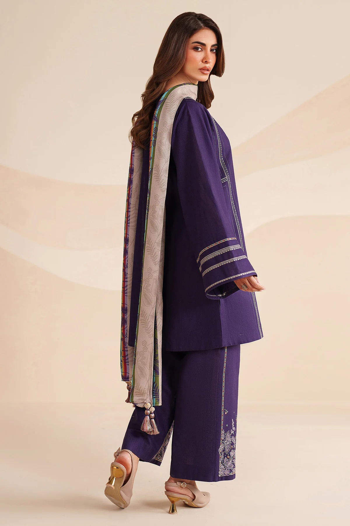 JZ-UW-D0228-0 | EMBROIDERED KHADDAR | Jazmin