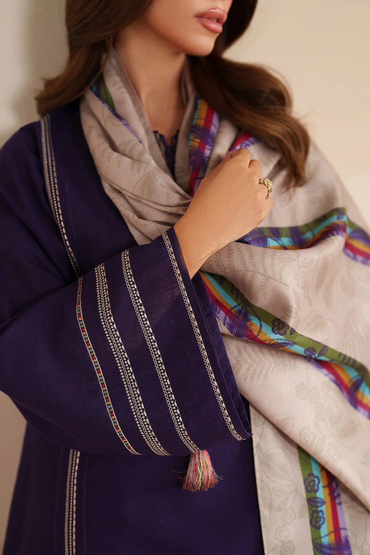 JZ-UW-D0228-0 | EMBROIDERED KHADDAR | Jazmin