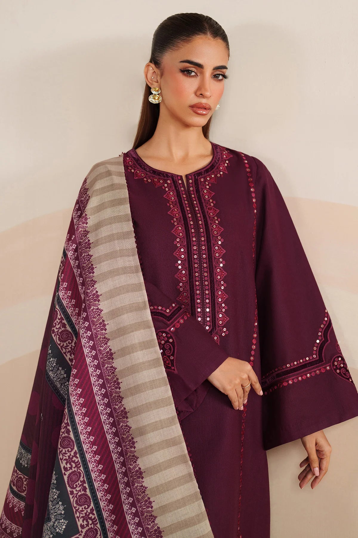 JZ-UW-D0220-0 | EMBROIDERED KHADDAR | Jazmin