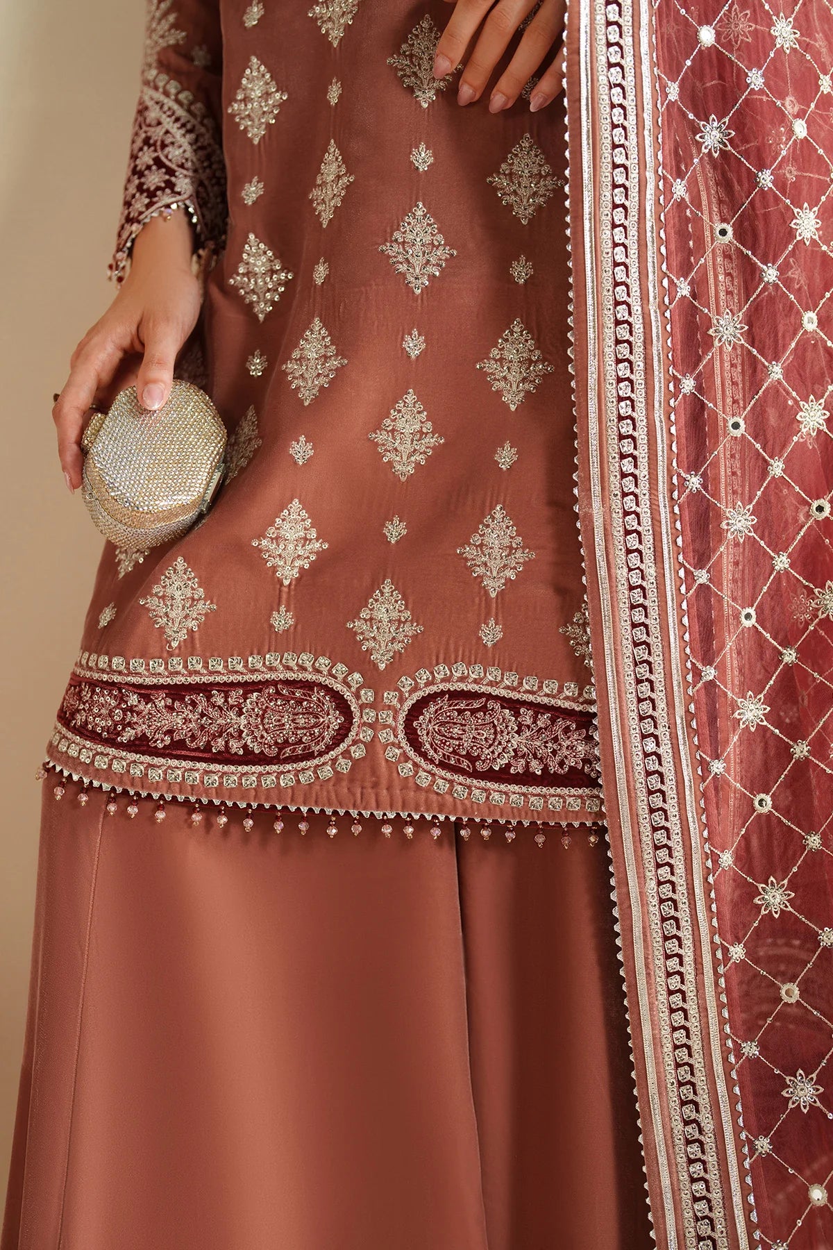 JZ-VVF-D3-0 | EMBROIDERED VELVET FORMAL | Jazmin