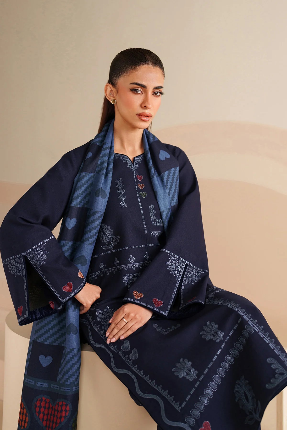 JZ-UW-D0229-0 | EMBROIDERED KHADDAR | Jazmin